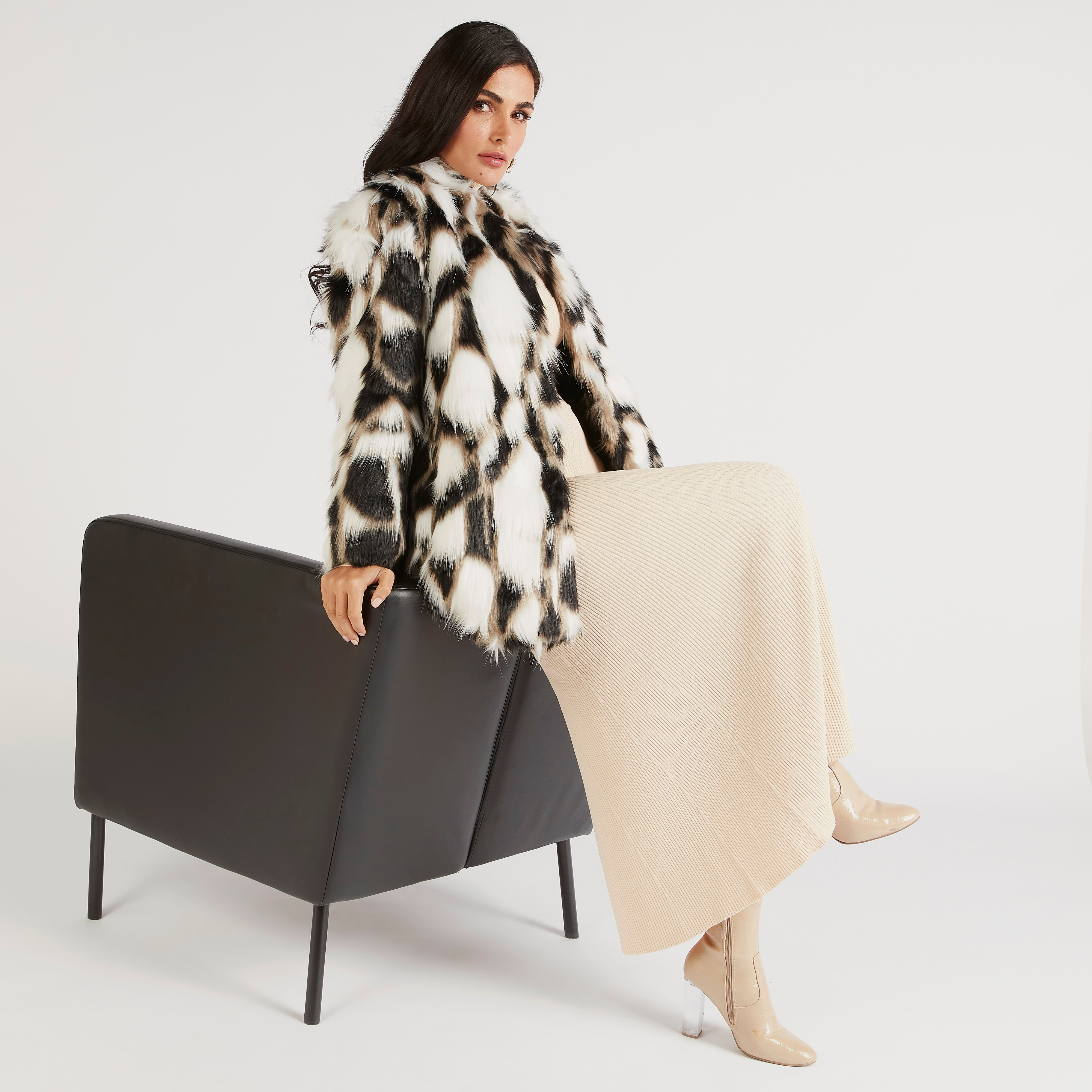 جاكيت فرو صناعي بأكمام طويلة وطبعات حيوانات-women-winterwear-coatsandjackets-jackets-image-2