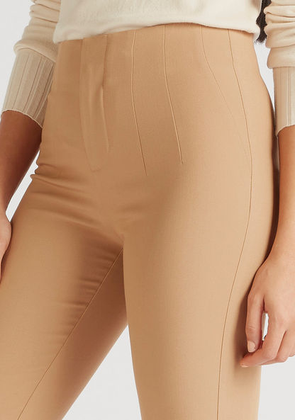 Solid Slim Fit Cropped Trousers with Zip Closure