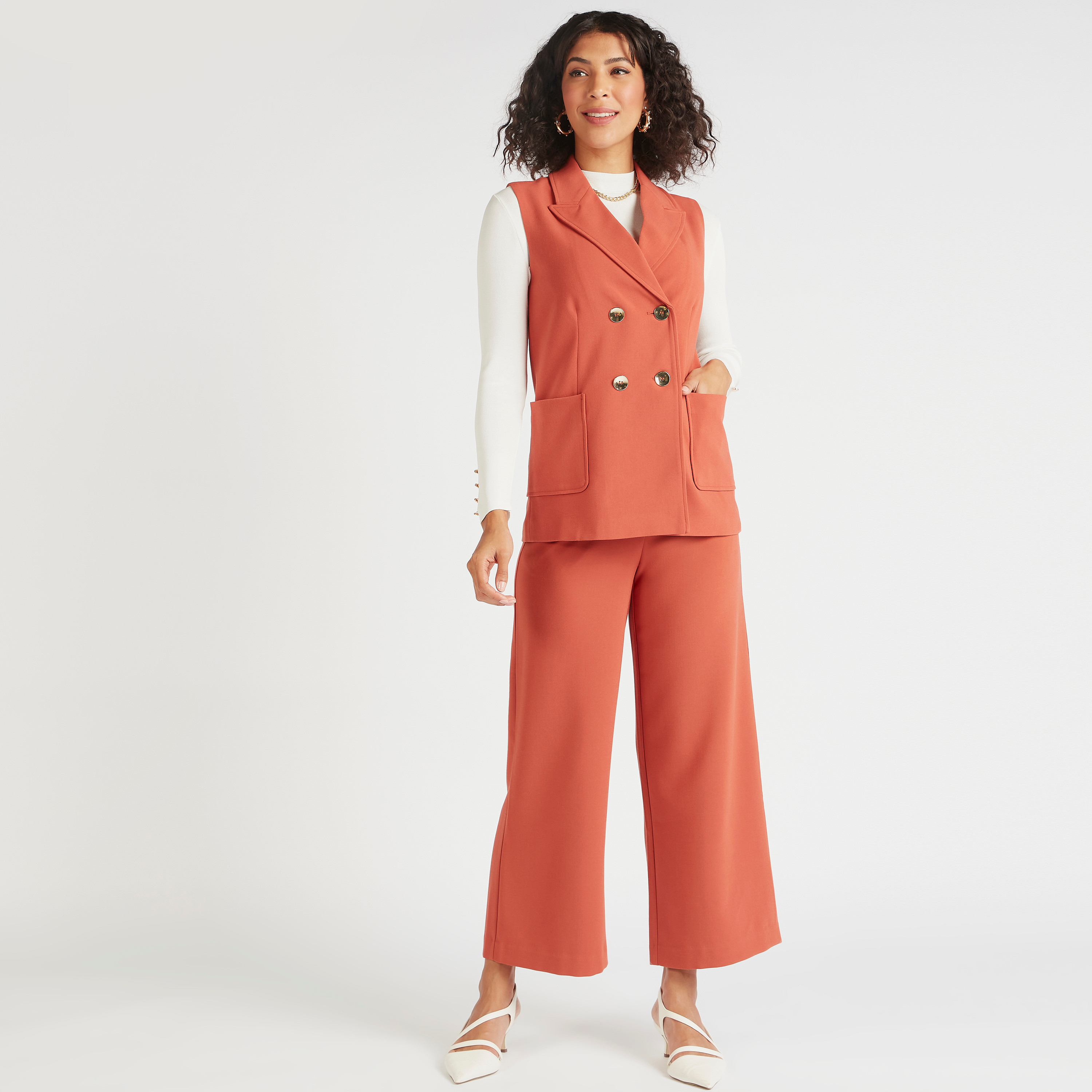 جاكيت خفيف سادة دون أكمام بجيوب وزرإغلاق-women-winterwear-coatsandjackets-jackets-image-2