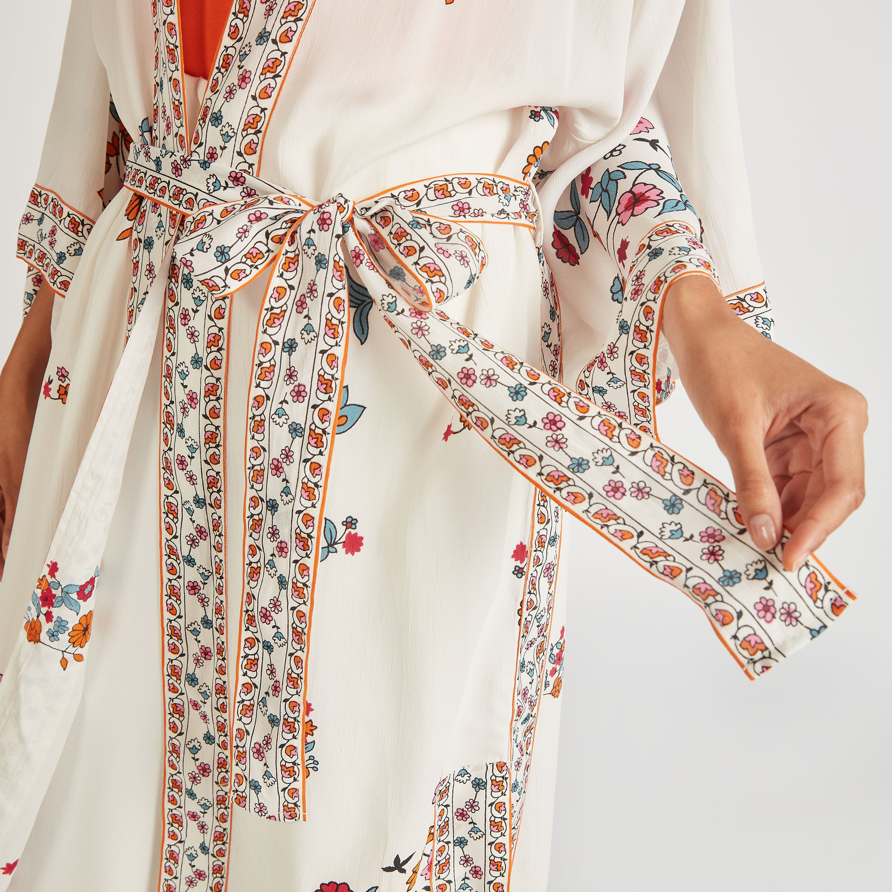 كيمونو بأكمام طويلة ورباط وطبعات-women-clothing-shirtsandblouses-blouses-image-5