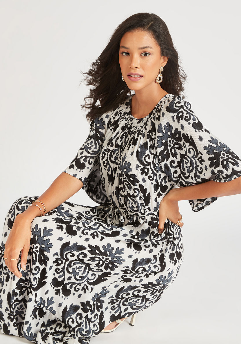 Paisley Print A-line Maxi Dress with Round Neck and Short Sleeves-Dresses-image-0