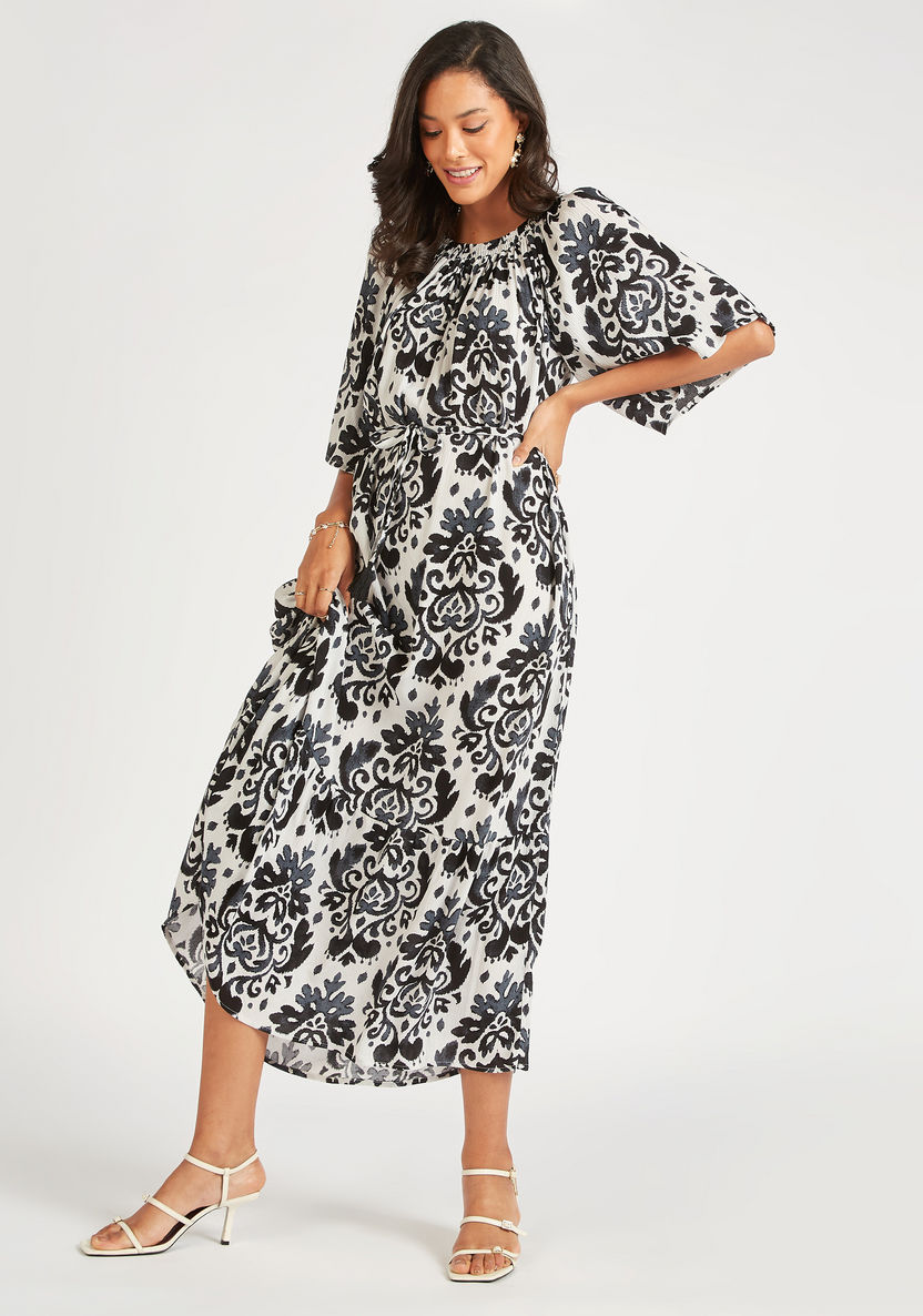 Paisley Print A-line Maxi Dress with Round Neck and Short Sleeves-Dresses-image-1