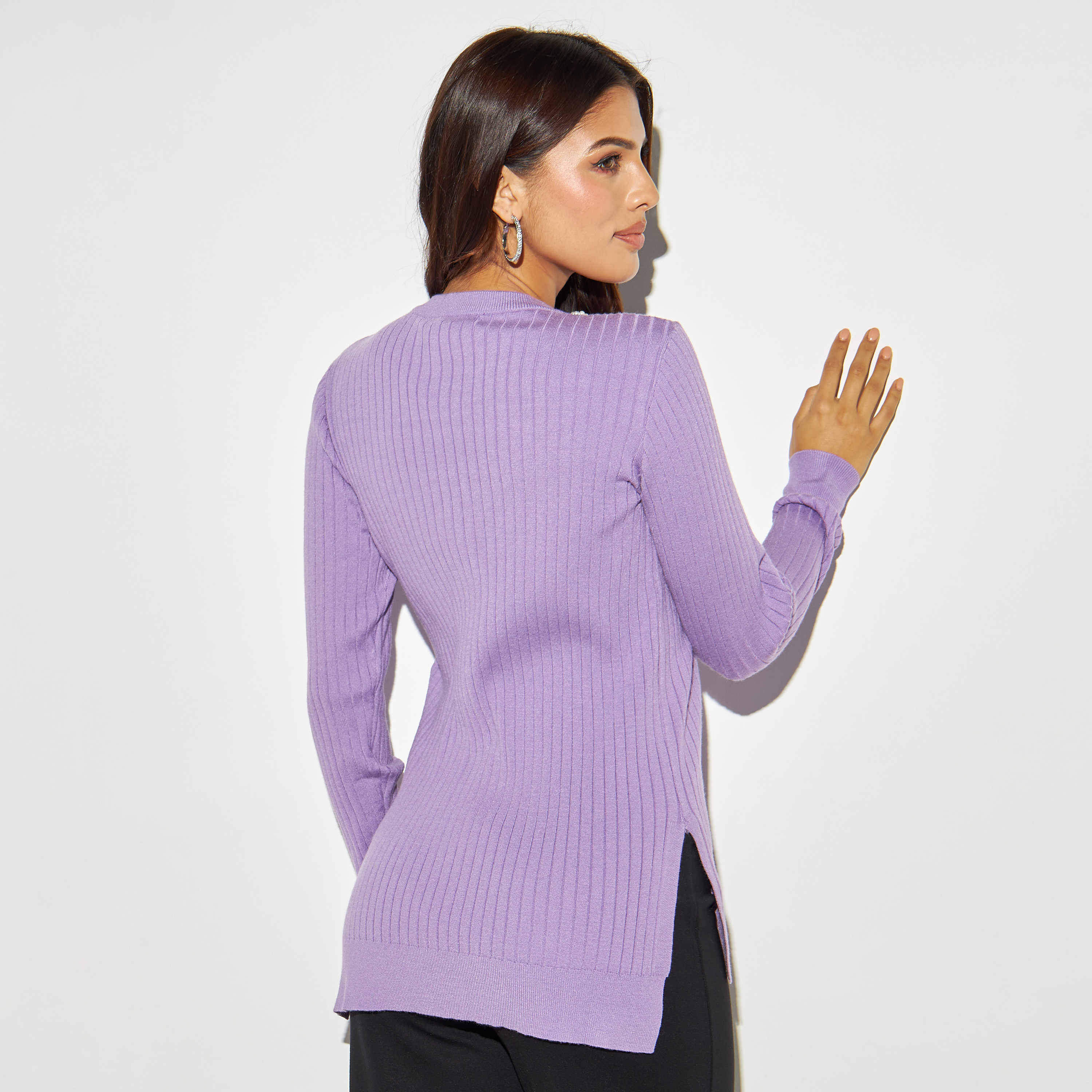 كنزة مزيّنة بفتحات وياقة ضيقة-women-winterwear-cardigansandjumpers-jumpers-image-7