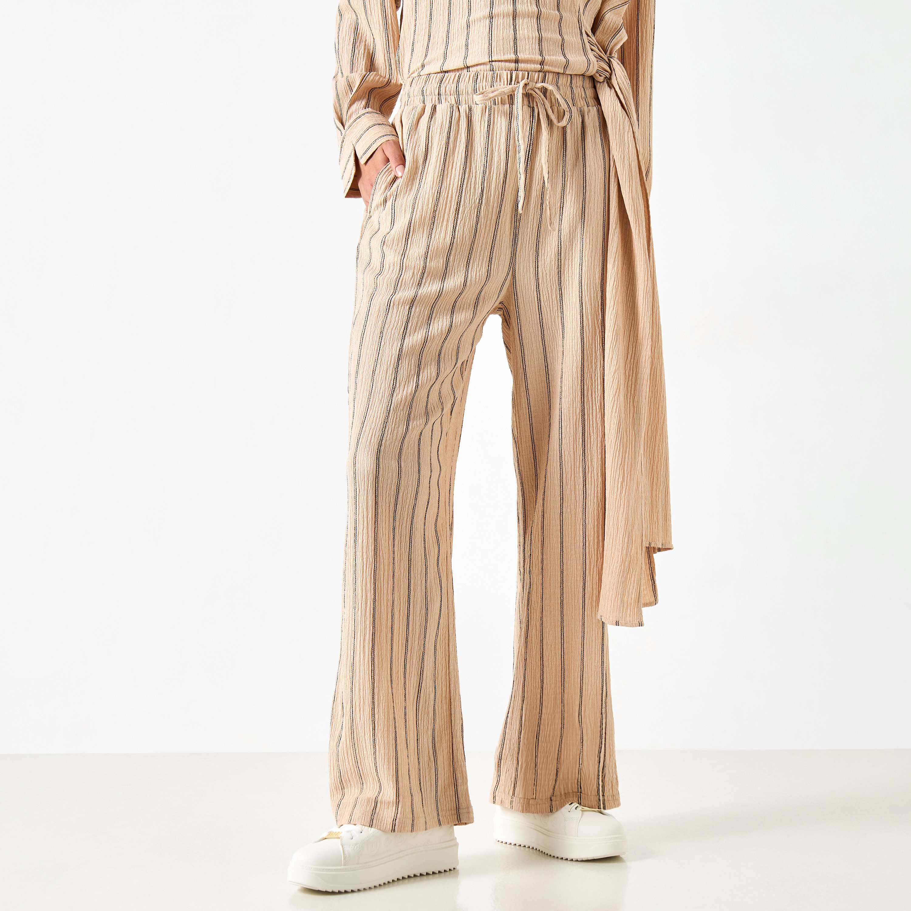 Buy Women s Striped Pants with Drawstring Closure and Pockets Online Centrepoint Kuwait