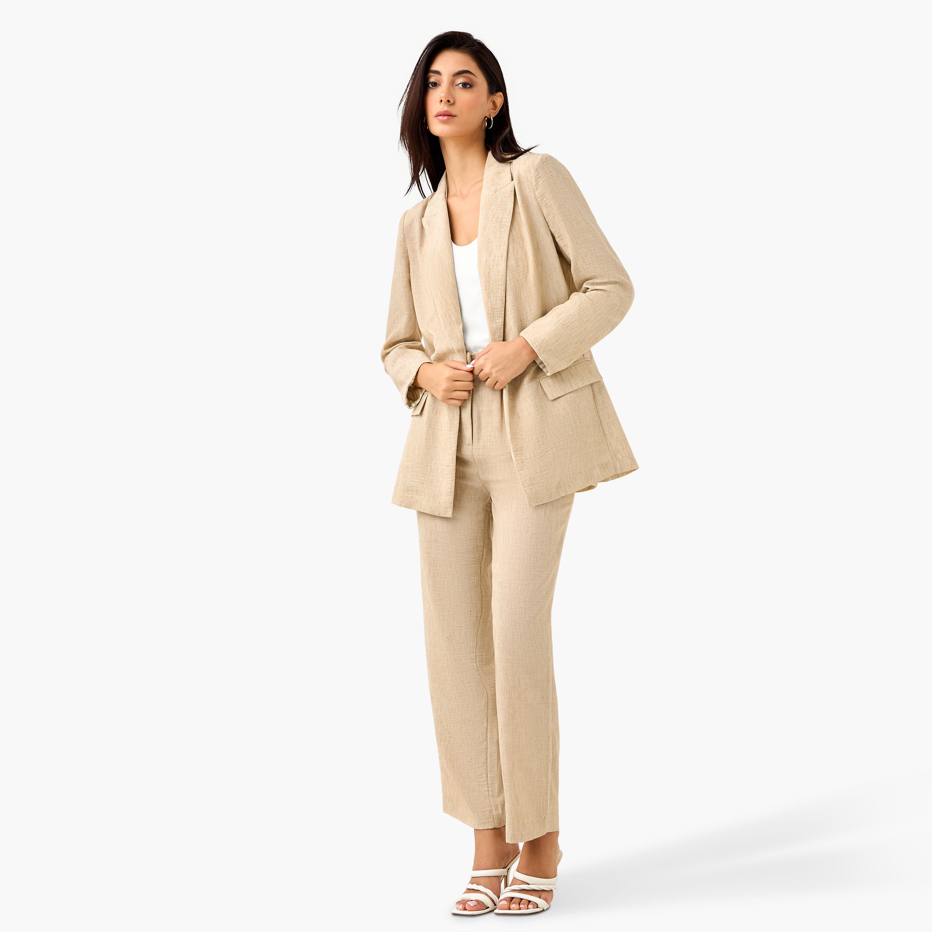 جاكيت بليزر بياقة مطويّة وجيوب-women-clothing-coatsandjackets-blazers-image-4