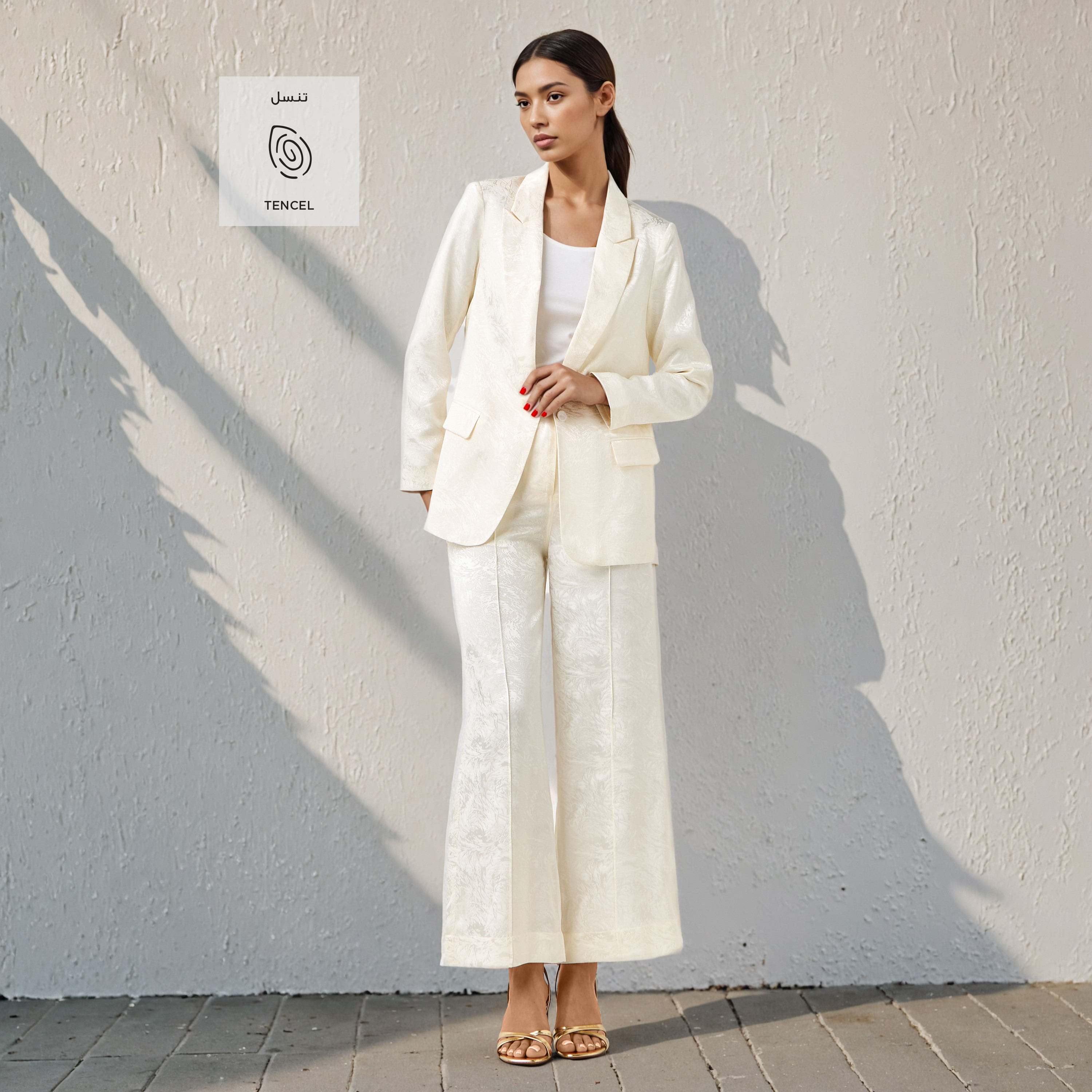 جاكيت بليزر جاكار بارز الملمس بياقة مطوية وجيوب-women-clothing-coatsandjackets-blazers-image-4