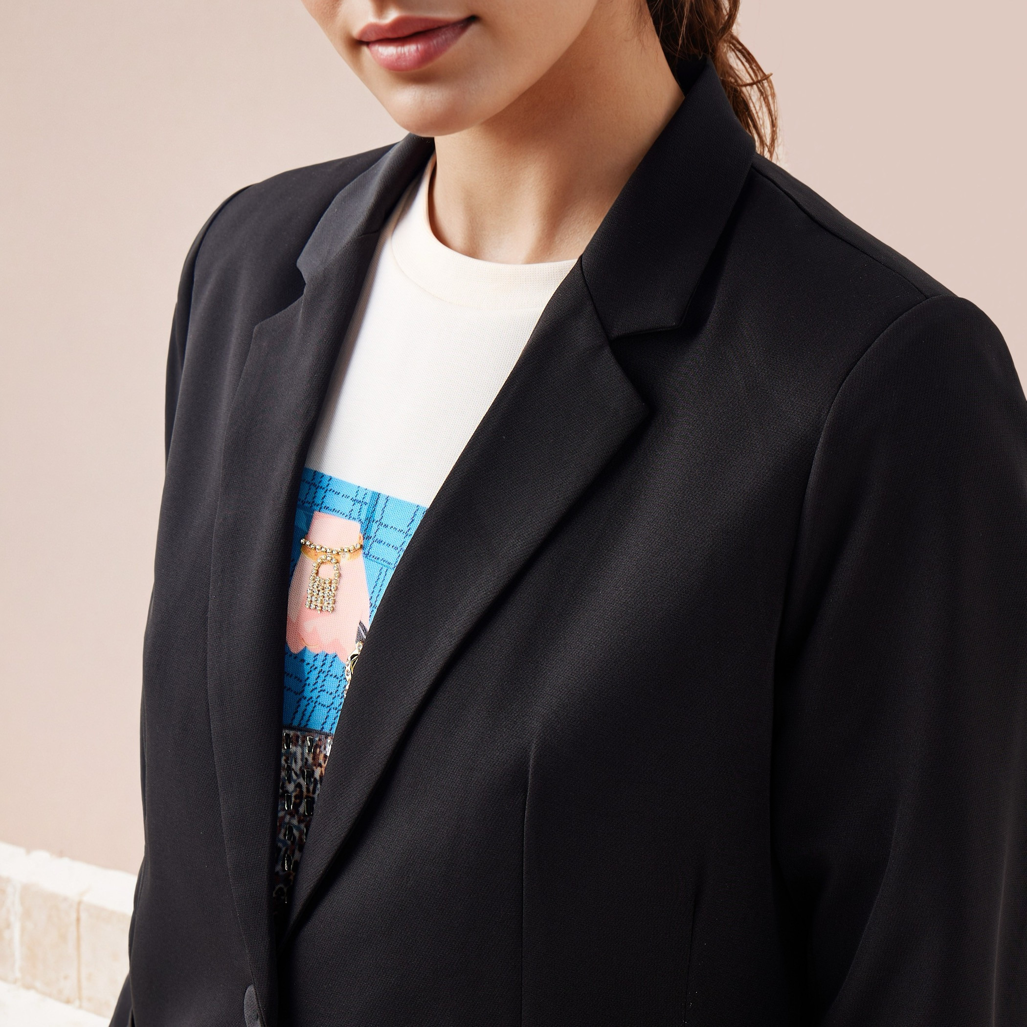 بليزر بياقة مطوية-women-clothing-coatsandjackets-blazers-image-2