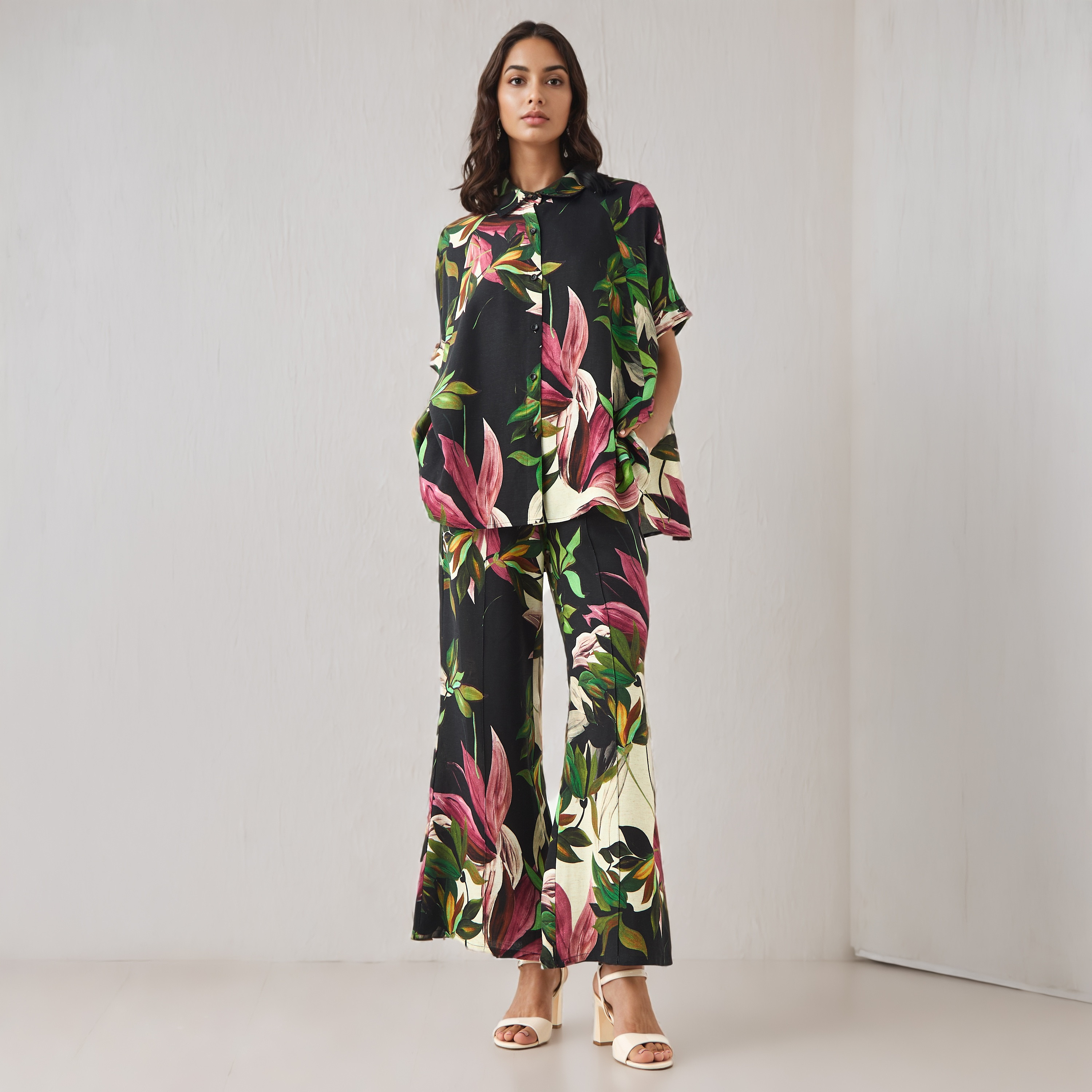 Flared Drawstring Waist Floral Print Linen Blend Pants-women-clothing-bottoms-trousers-image-2