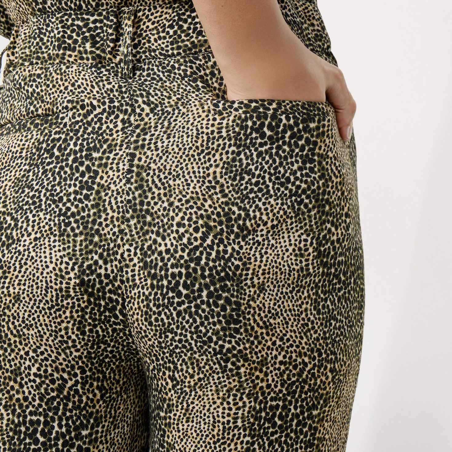 Printed Utility Pants-women-clothing-bottoms-trousers-image-4