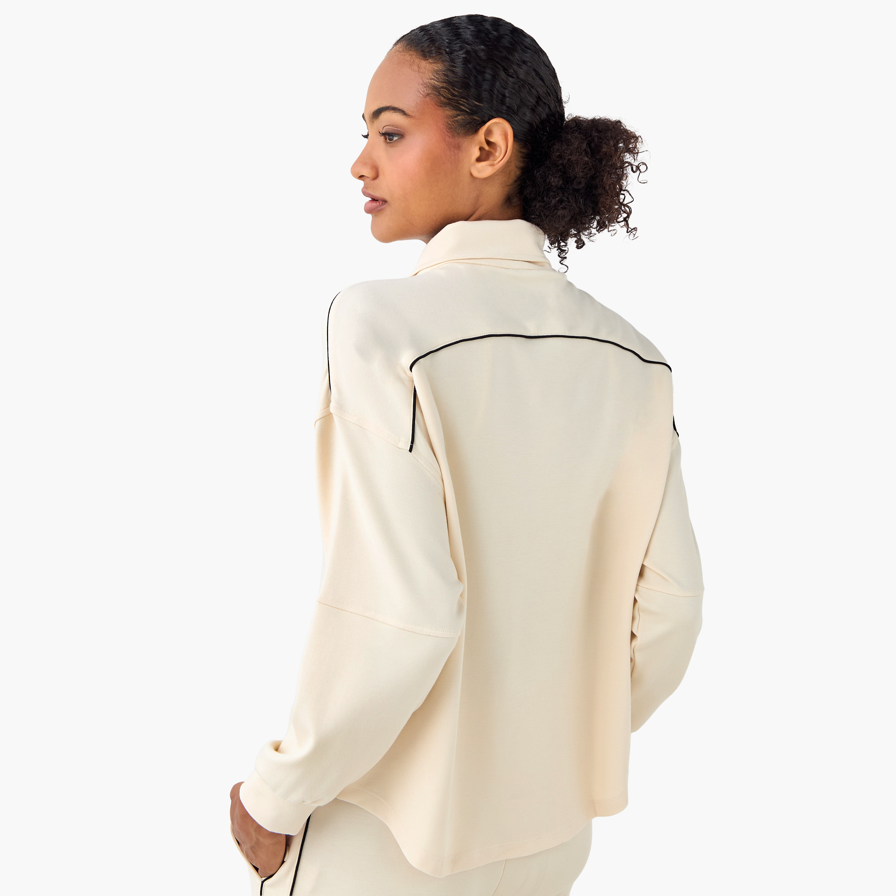 جاكيت سفر بياقة عالية وأكمام طويلة-women-winterwear-coatsandjackets-jackets-image-3
