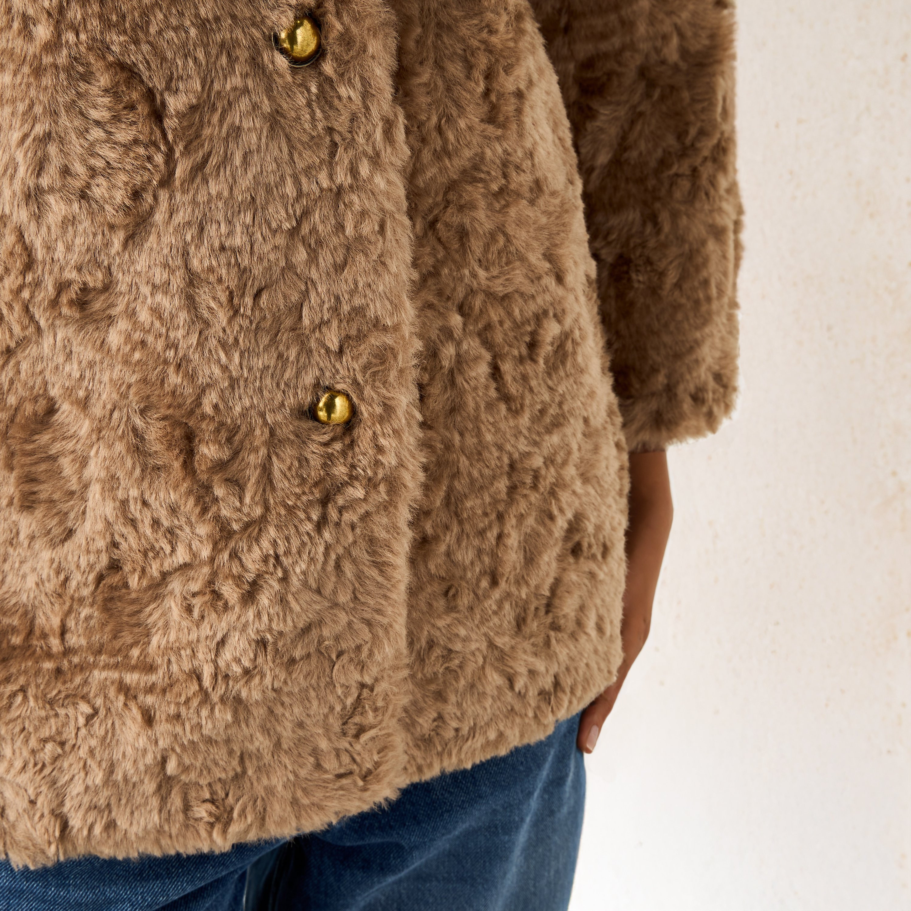 Faux Sherling Fur Coat with V-neck and Button Closure-women-clothing-coatsandjackets-coats-image-4
