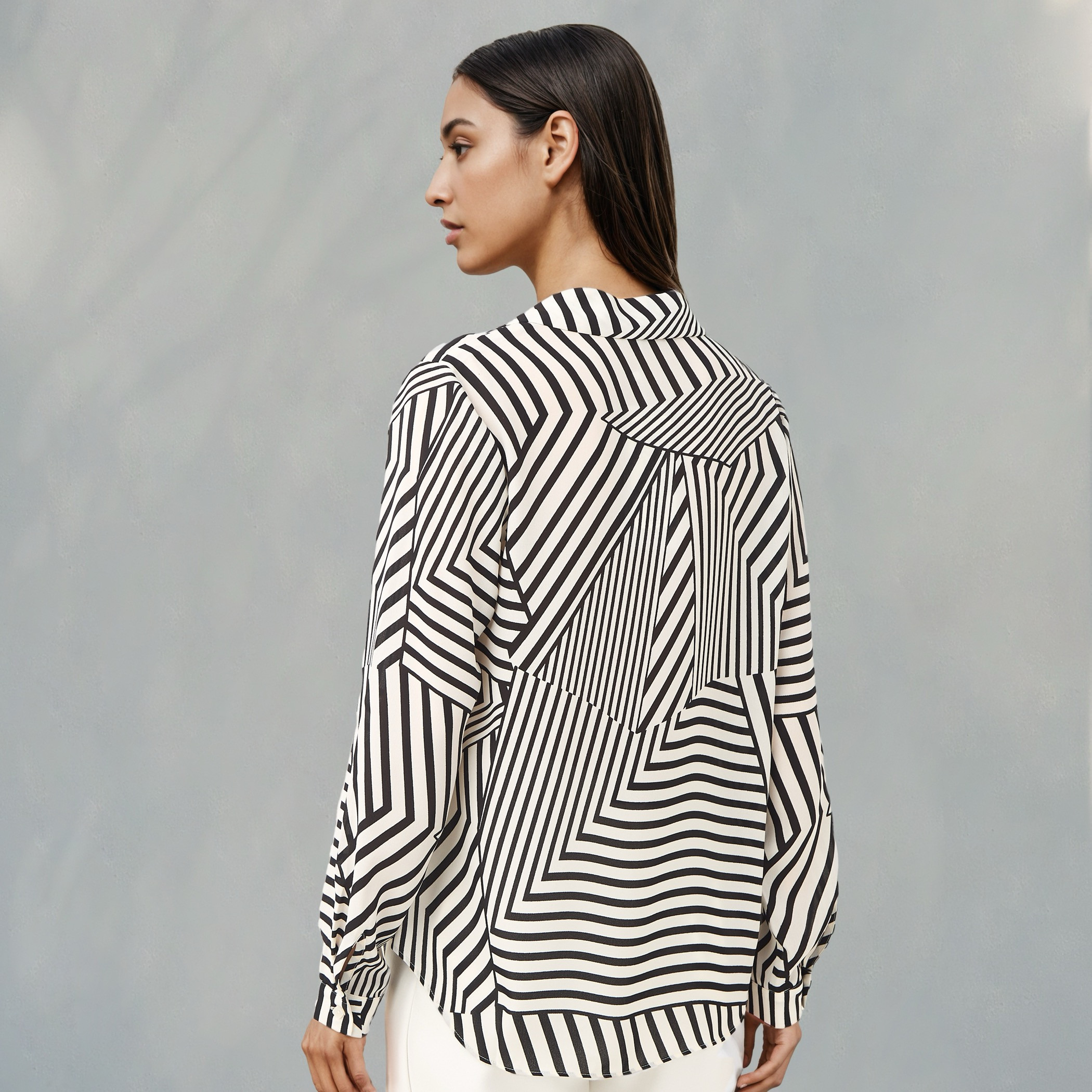 قميص بياقة مطوية وطبعات-women-clothing-shirtsandblouses-shirts-image-4