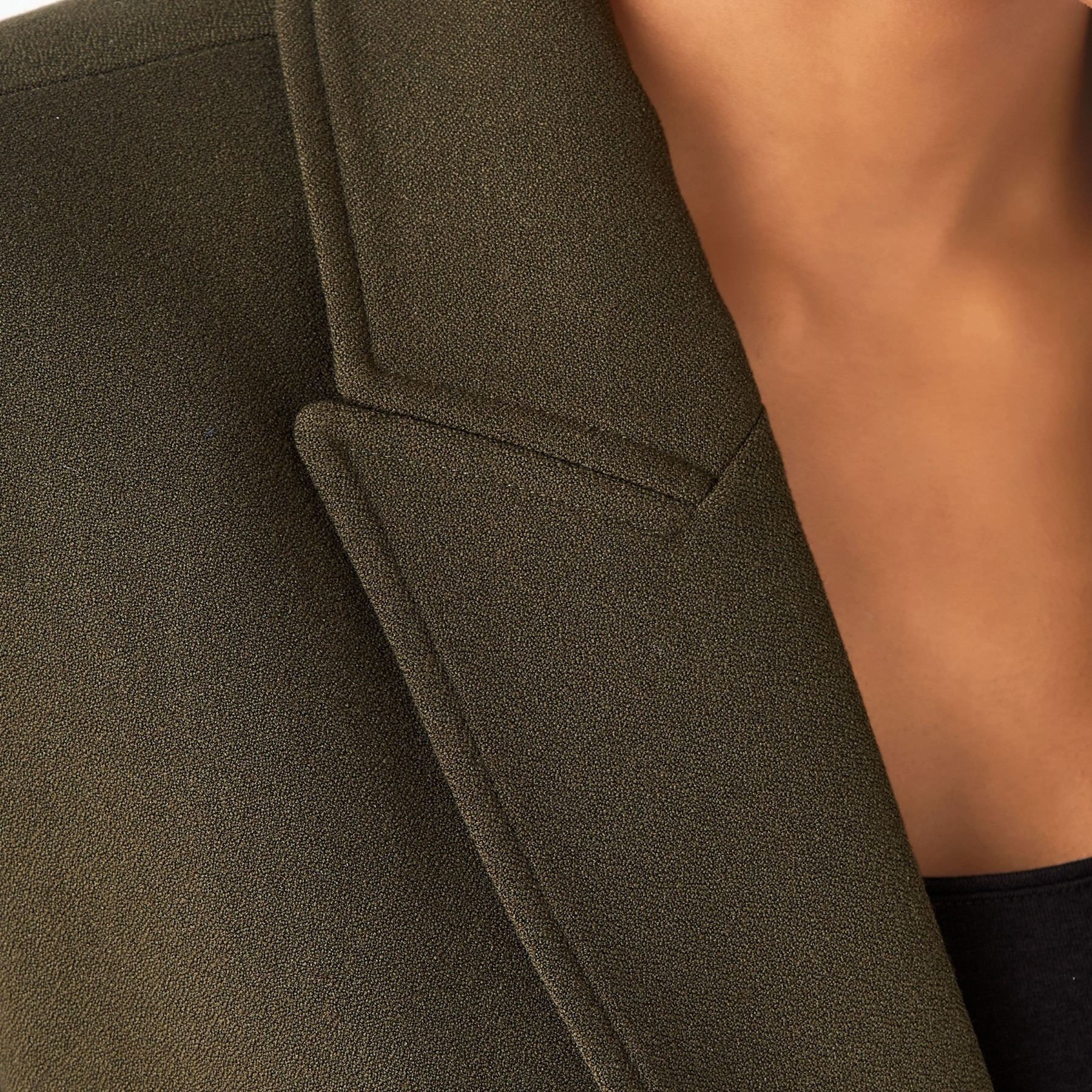 جاكيت بليزر بقصّة عادية وبياقة طويلة مدببة-women-clothing-coatsandjackets-blazers-image-2