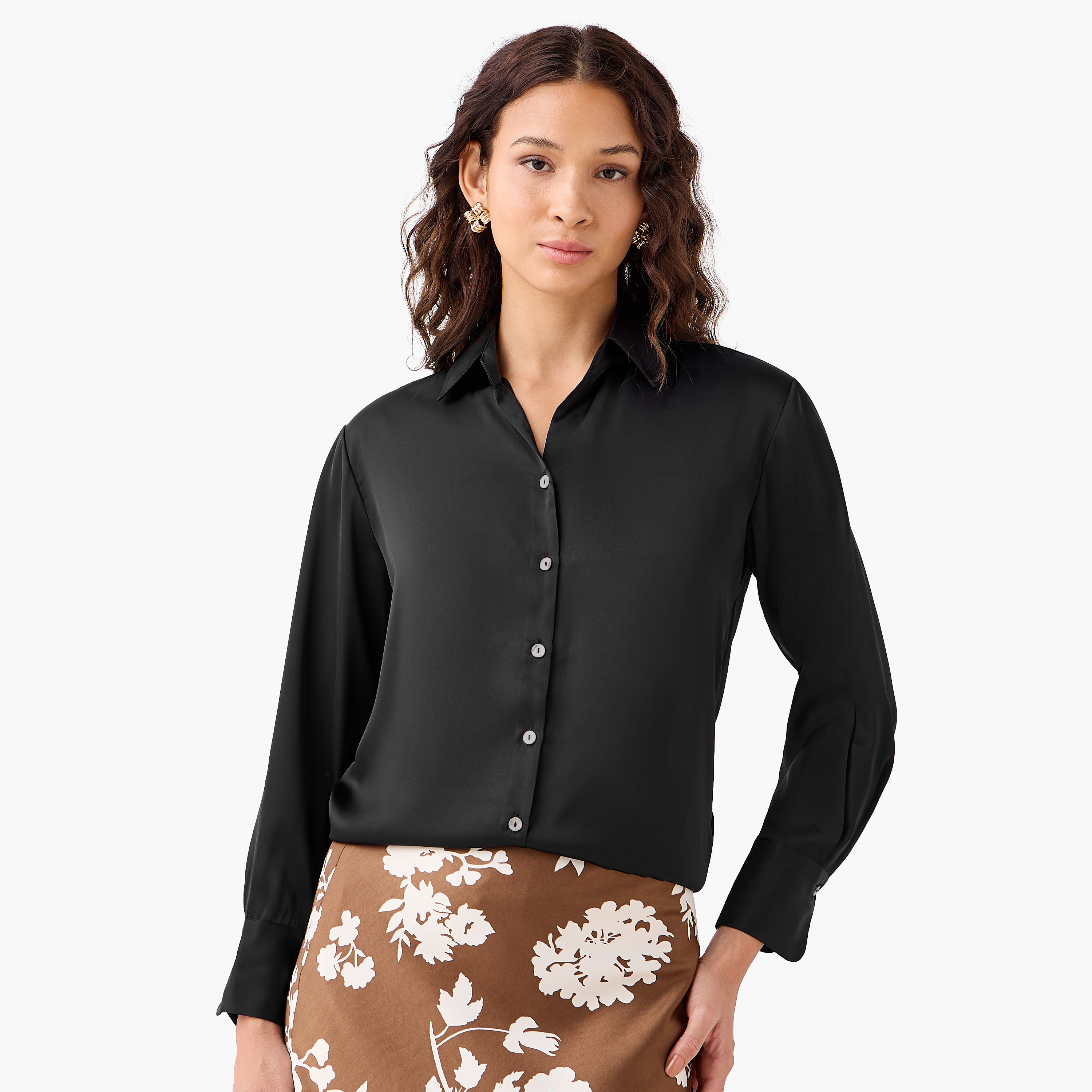 قميص ساتان بقصة عادية وياقة-women-clothing-shirtsandblouses-shirts-image-1