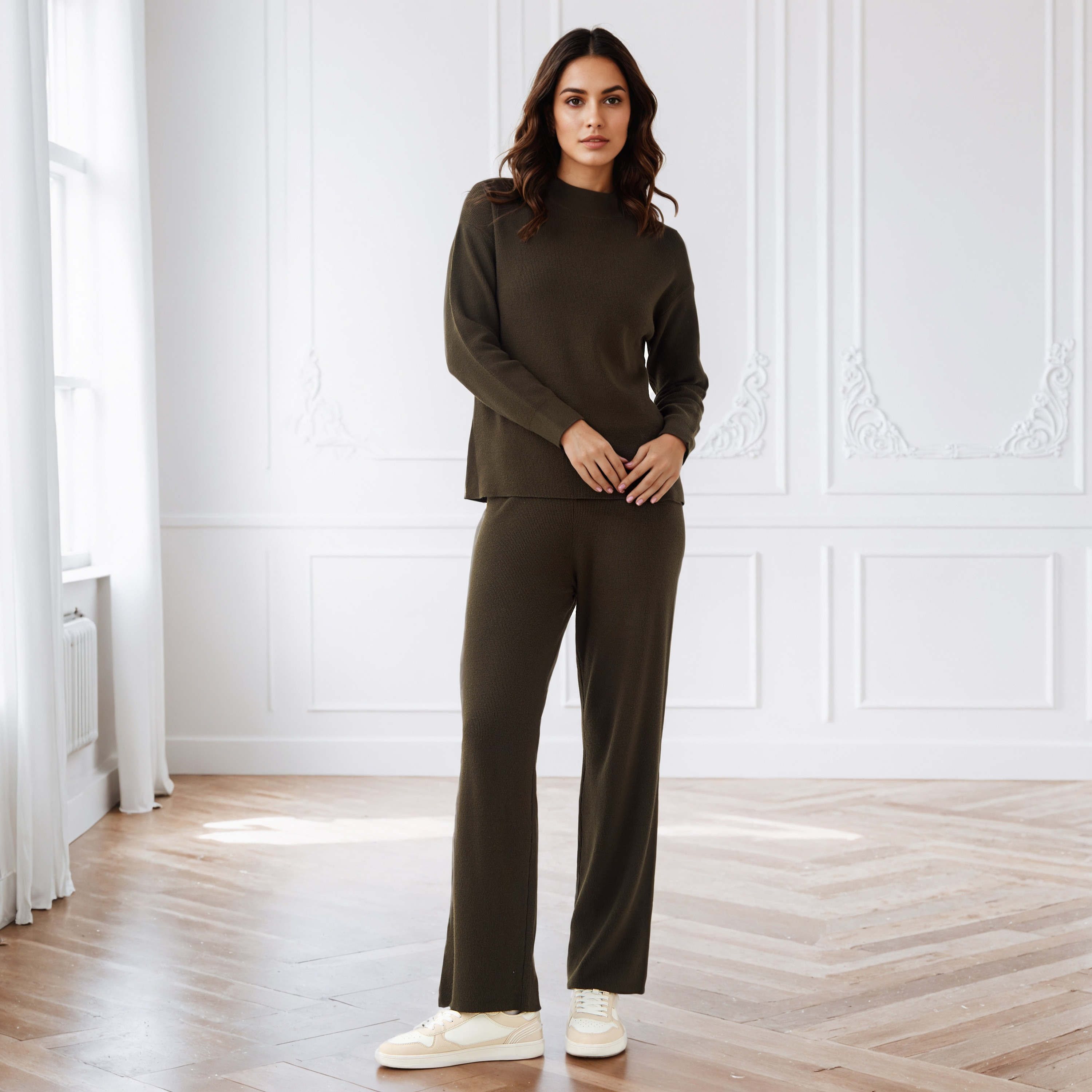 بنطلون رياضي بارز الملمس بقصّة مريحة وخصر مطاطي -women-clothing-bottoms-joggers-image-2