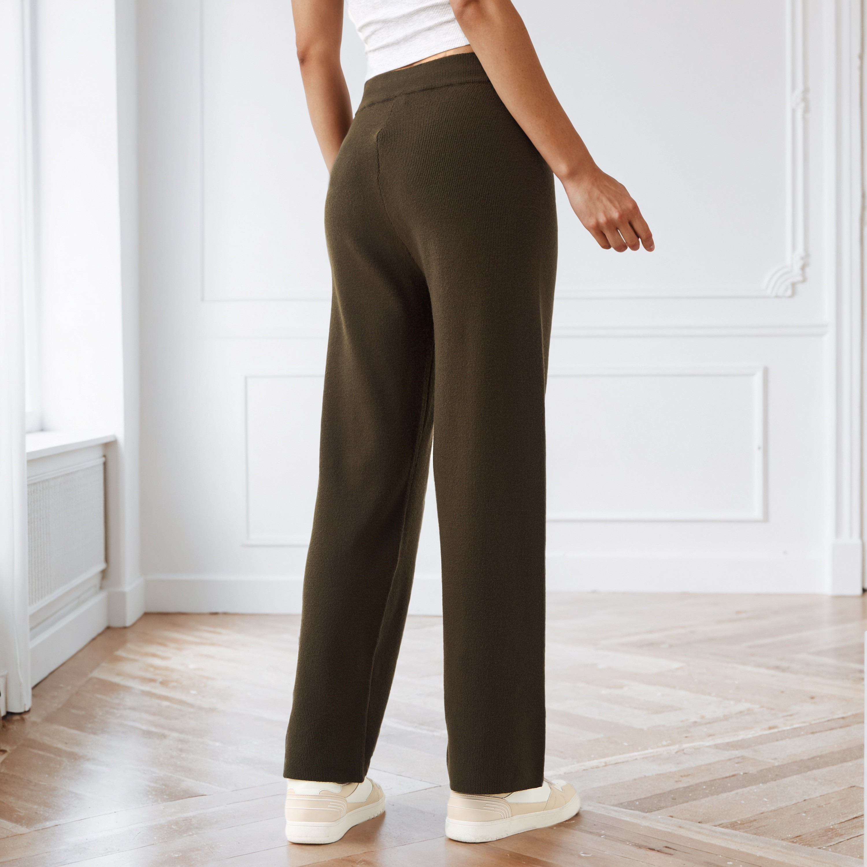 بنطلون رياضي بارز الملمس بقصّة مريحة وخصر مطاطي -women-clothing-bottoms-joggers-image-3
