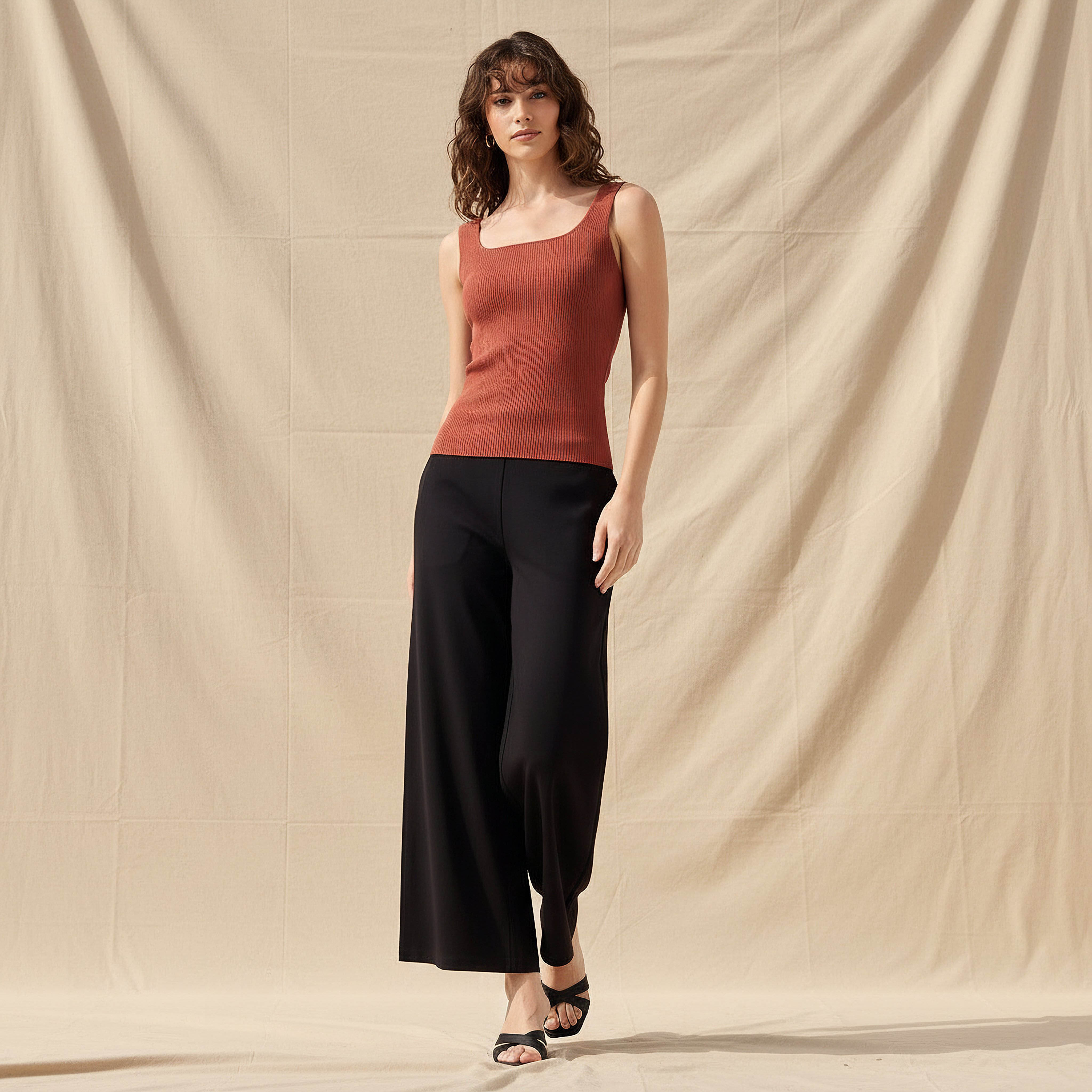 بلوزة تانك بقصة ضيقة وحمالات عريضة-women-clothing-shirtsandblouses-blouses-image-2
