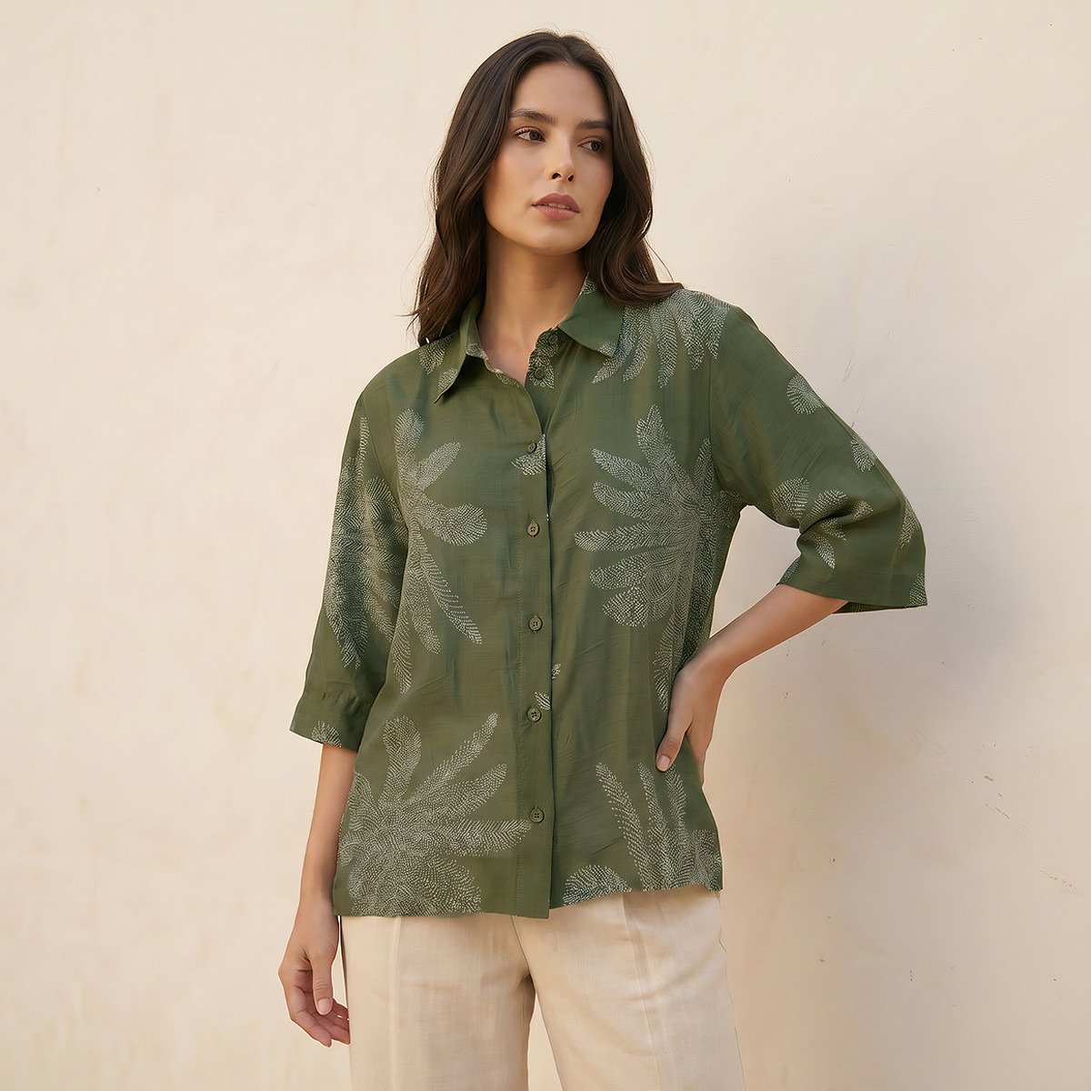 قميص بقصّة مريحة وطبعات-women-clothing-shirtsandblouses-shirts-image-1