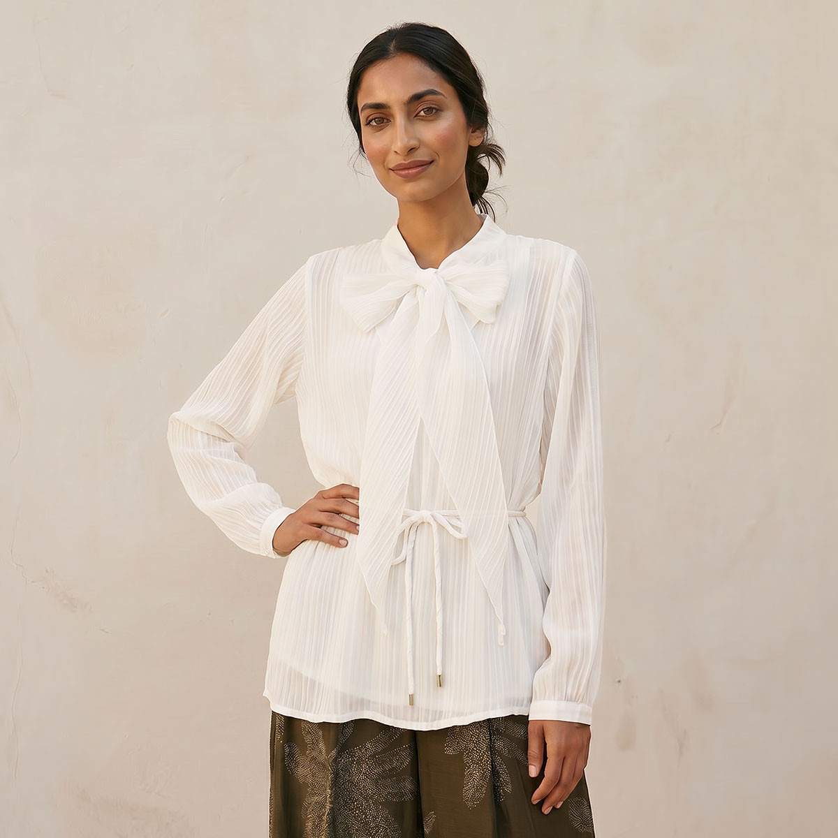بلوزة نسائية راقية بربطة عنق أنيقة-women-clothing-shirtsandblouses-blouses-image-1