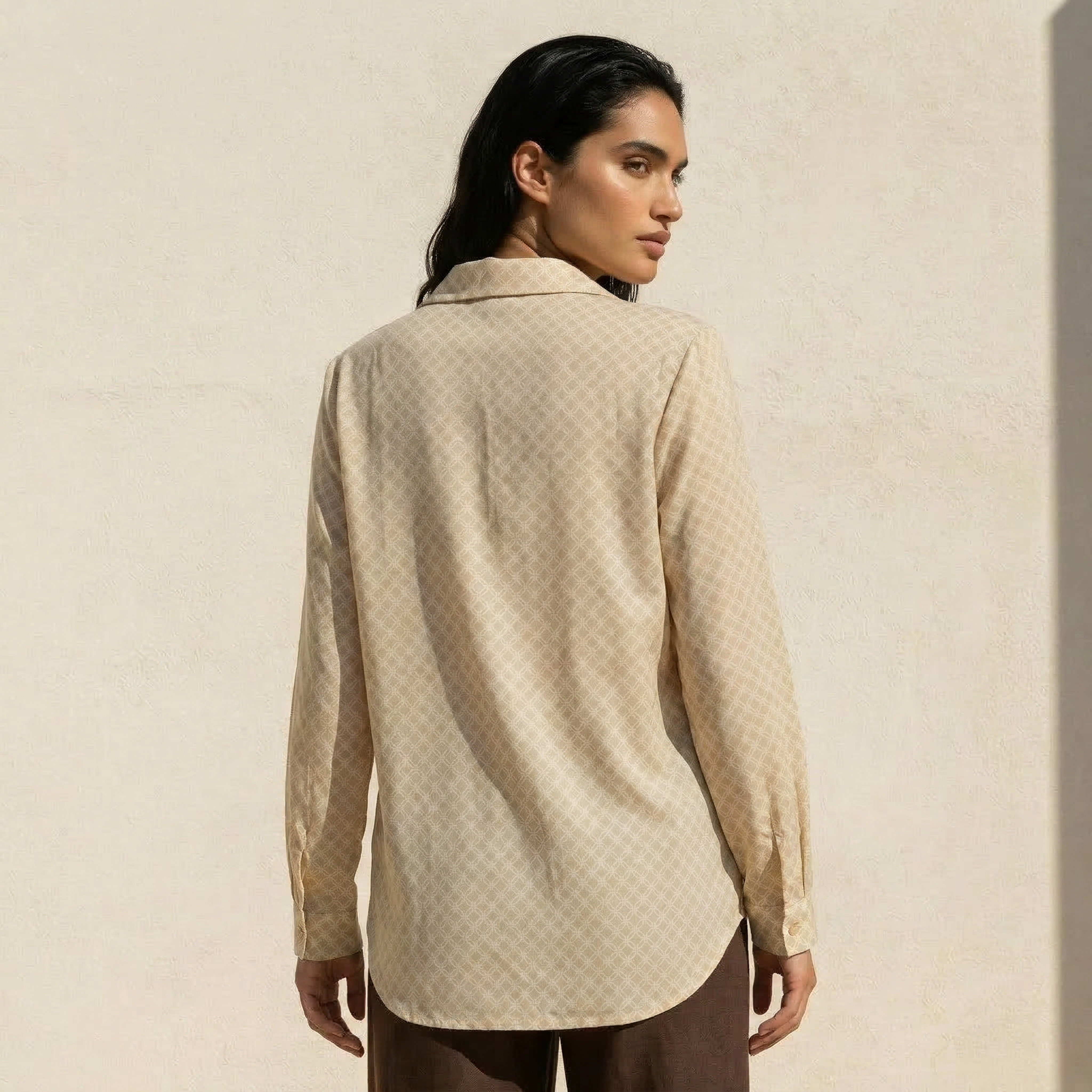 قميص بقصة مريحة وياقة مدببة-women-clothing-shirtsandblouses-shirts-image-4