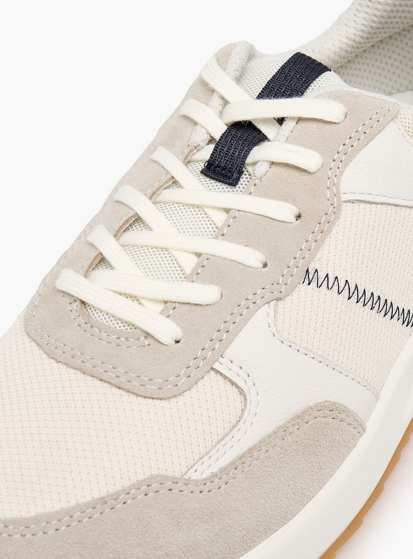 حذاء سنيكرز بارز الملمس بطول الكاحل ورباط إغلاق للرجال من إيكو-men-shoes-sneakers-image-4