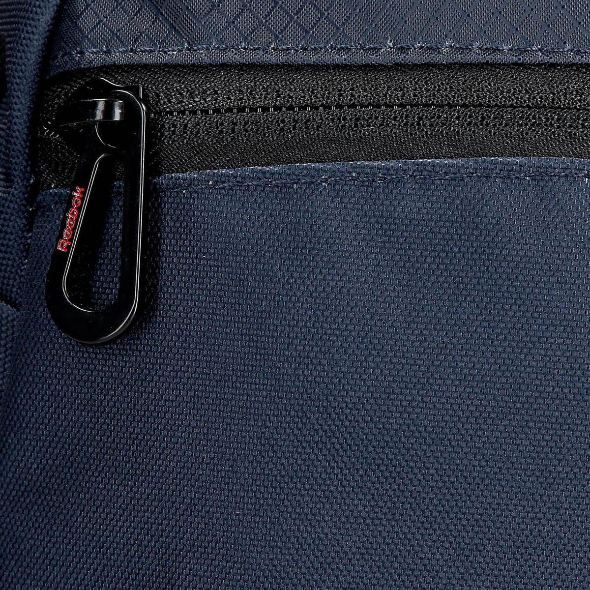 شنطة ظهر مدرسية بأحزمة قابلة للتعديل وسحاب إغلاق وطبعات شعار من ريبوك - 38x19x43 سم-school-bagsandbackpacks-backpacks-image-1