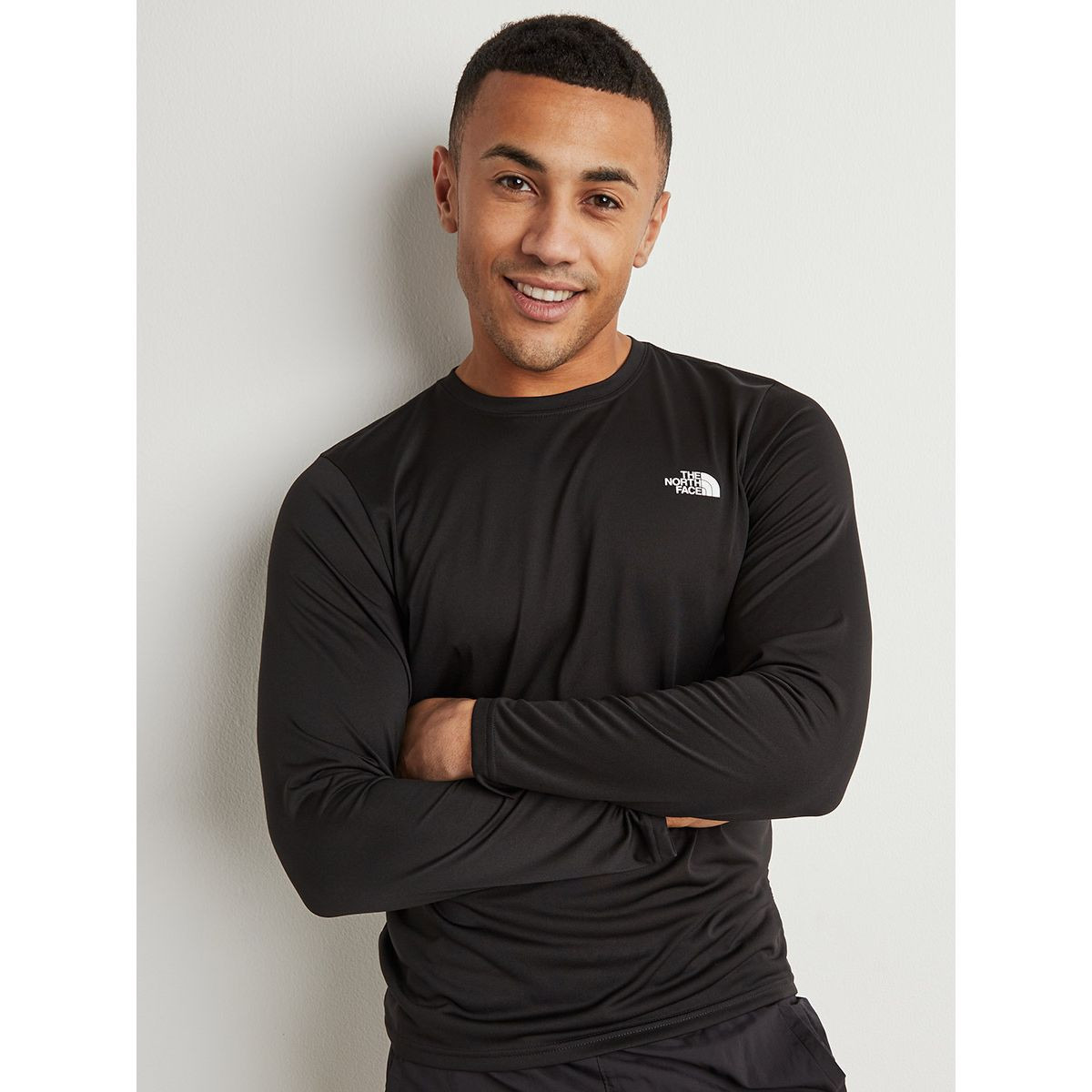 Buy Men s The North Face Reaxion Long Sleeves Slim Fit T shirt Online Centrepoint UAE