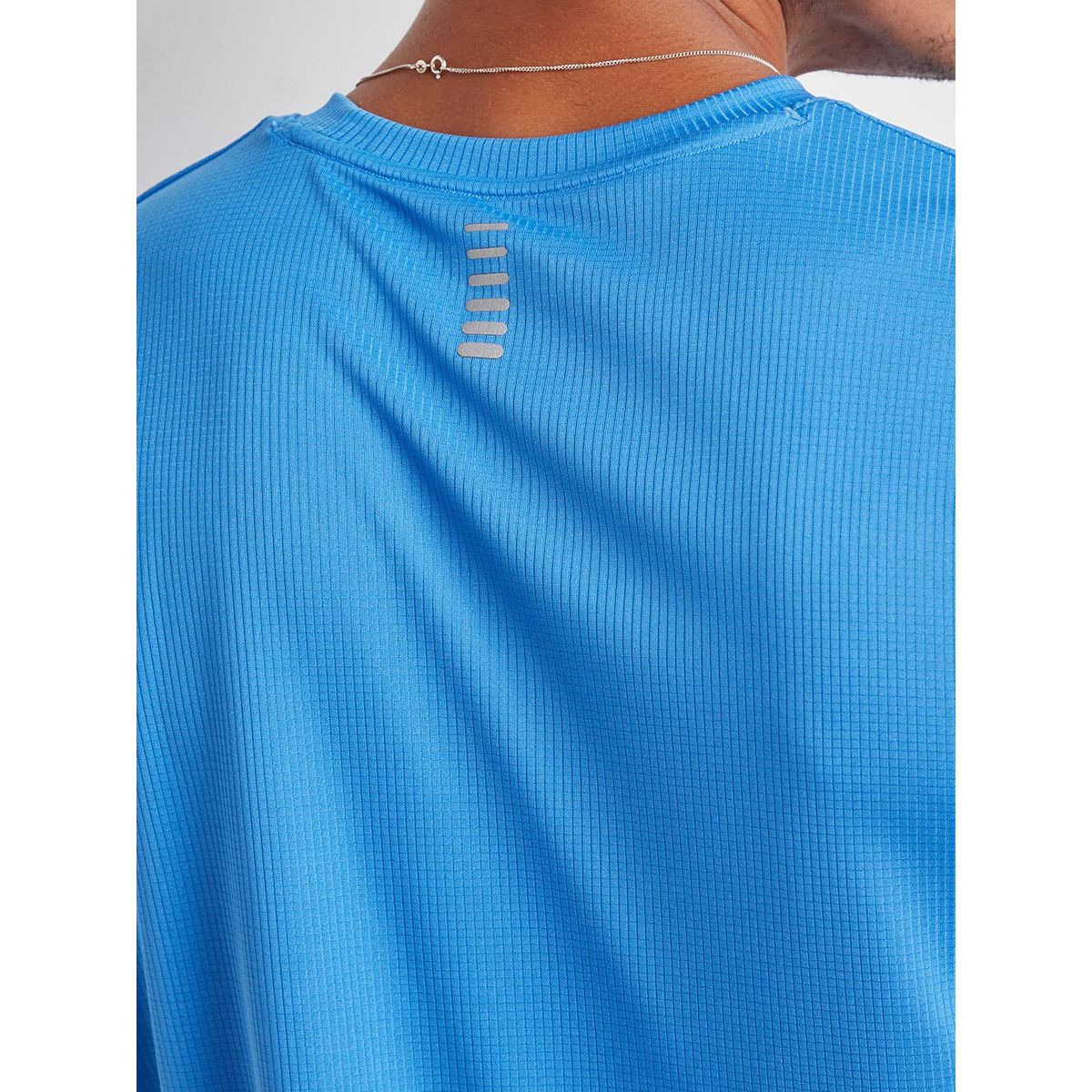 تيشيرت أندر آرمور بأكمام قصيرة من أندر آرمور-men-clothing-sportswearandactivewear-tshirtsandpolos-image-5