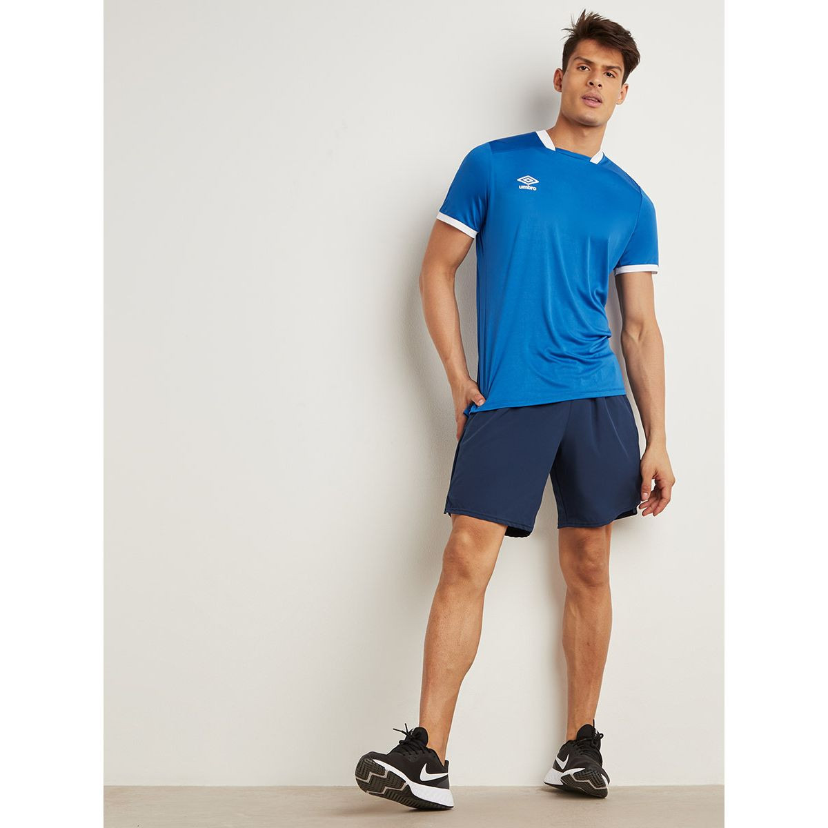 تيشيرت أمبرو بأكمام قصيرة من أمبرو-men-clothing-sportswearandactivewear-tshirtsandpolos-image-2