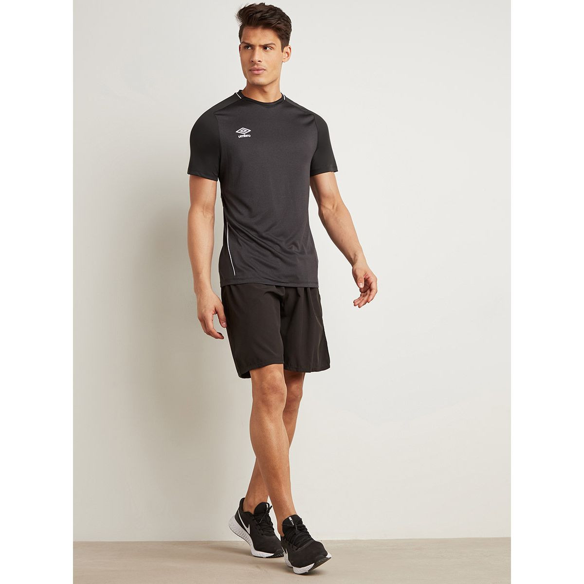 تيشيرت أمبرو بقصة ضيقة من أمبرو-men-clothing-sportswearandactivewear-tshirtsandpolos-image-2