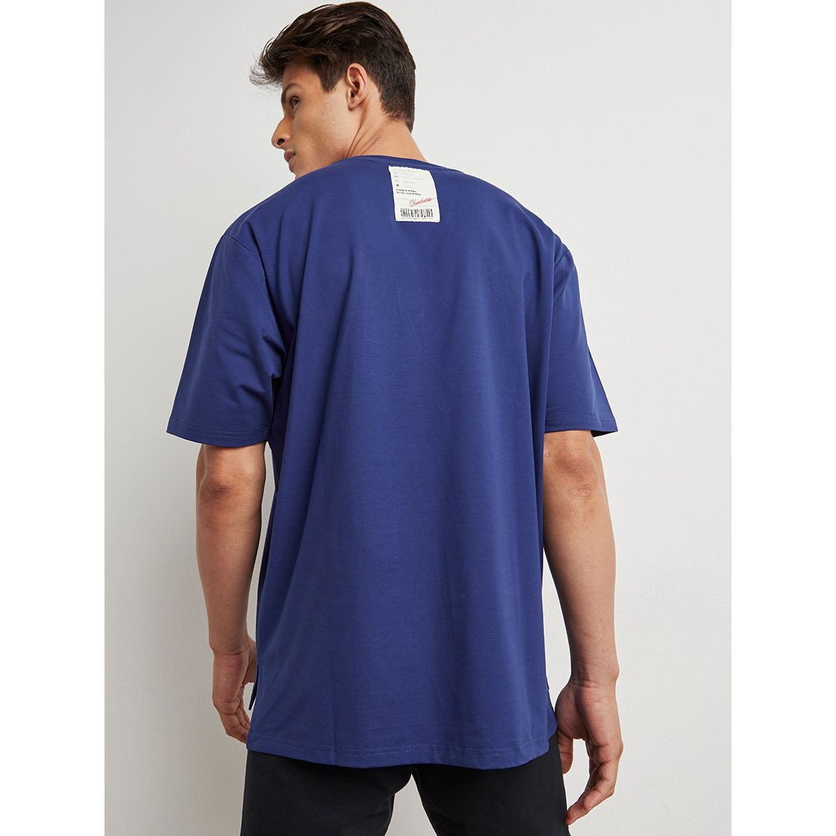 تيشيرت مطبوع بأكمام قصيرة من سكيتشرز-men-clothing-sportswearandactivewear-tshirtsandpolos-image-3