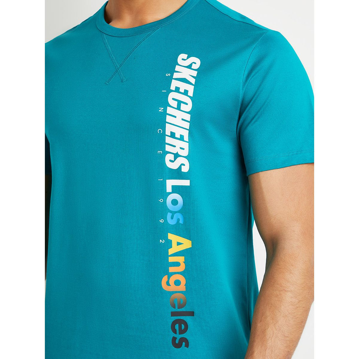تيشيرت باكمام قصيرة من سكيتشرز-men-clothing-sportswearandactivewear-tshirtsandpolos-image-3