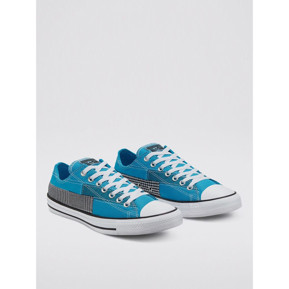 Converse Chuck Taylor All Star Ox Lace Up Sneakers-men-shoes-sneakers-image-2