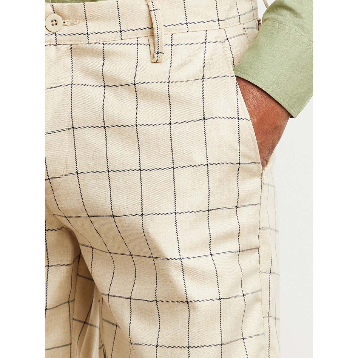 Styli Grid Pattern Pocket Construct Shorts-men-clothing-bottoms-shorts-image-3