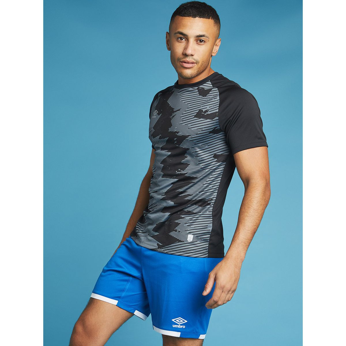 Umbro Contrast Striped Hem Premier Shorts-men-clothing-sportswearandactivewear-bottoms-image-2