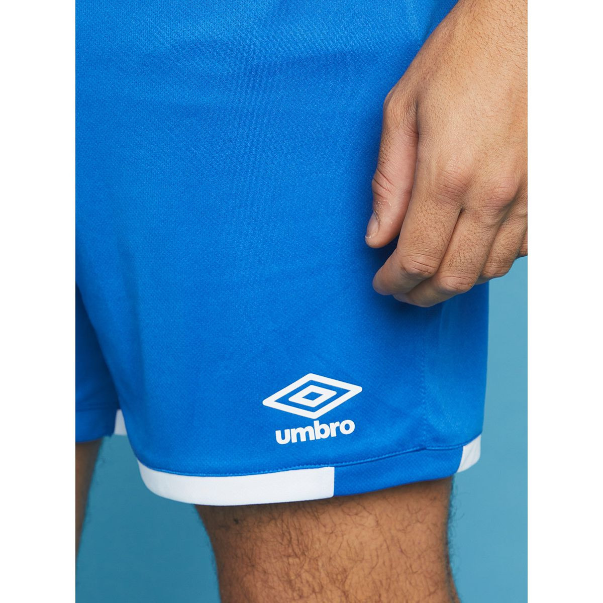Umbro Contrast Striped Hem Premier Shorts-men-clothing-sportswearandactivewear-bottoms-image-4