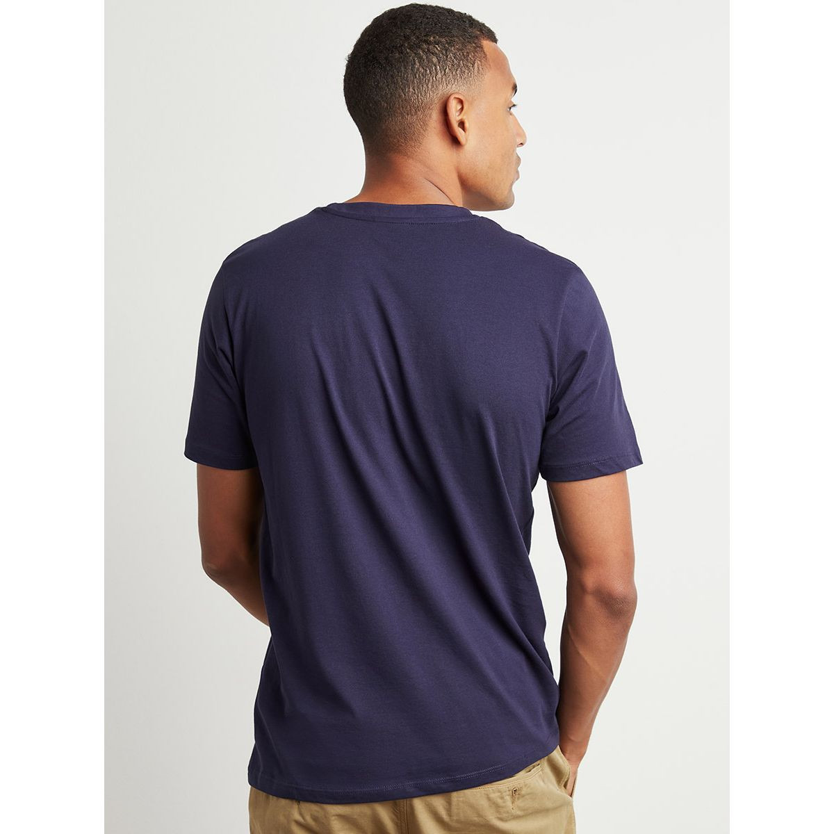 Umbro Scuff Logo Graphic Print Round Neck T-shirt-men-clothing-sportswearandactivewear-tshirtsandpolos-image-3
