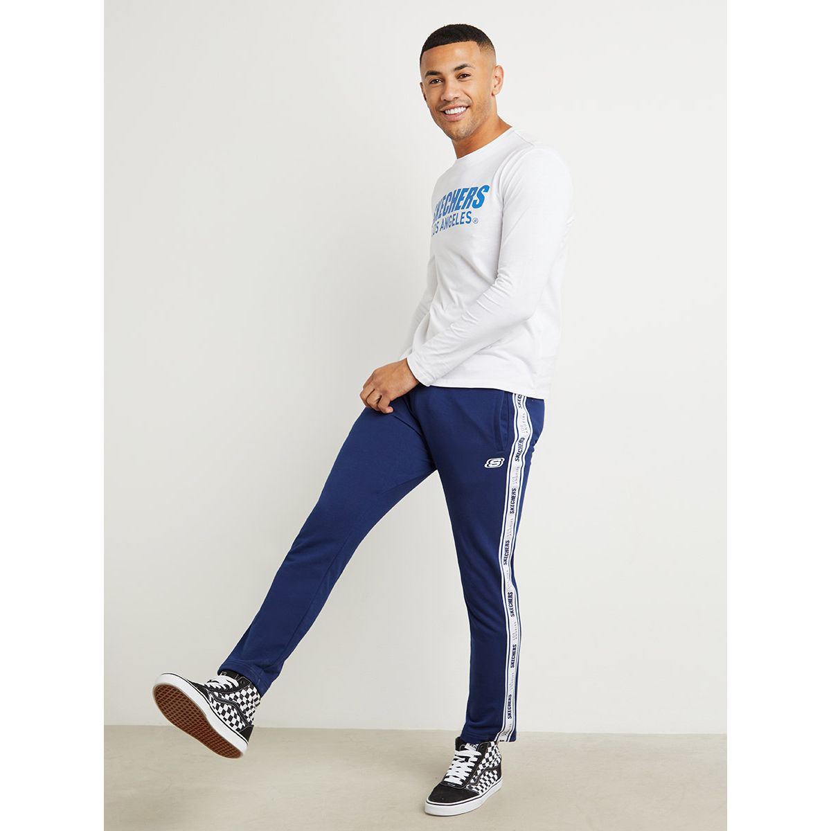 Skechers Wordmark Print Panel Long Sleeves T-shirt-men-clothing-sportswearandactivewear-tshirtsandpolos-image-5