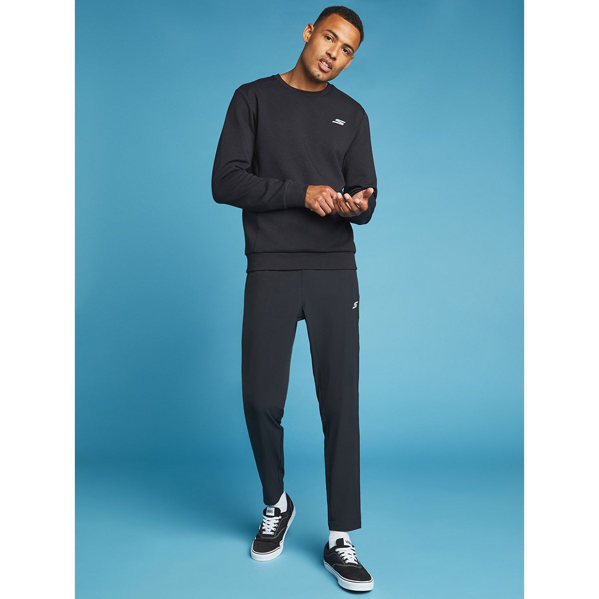 Skechers Zipped Pocket Detail Elastic Waist Sweatpants-sports-men-clothing-bottoms-image-2