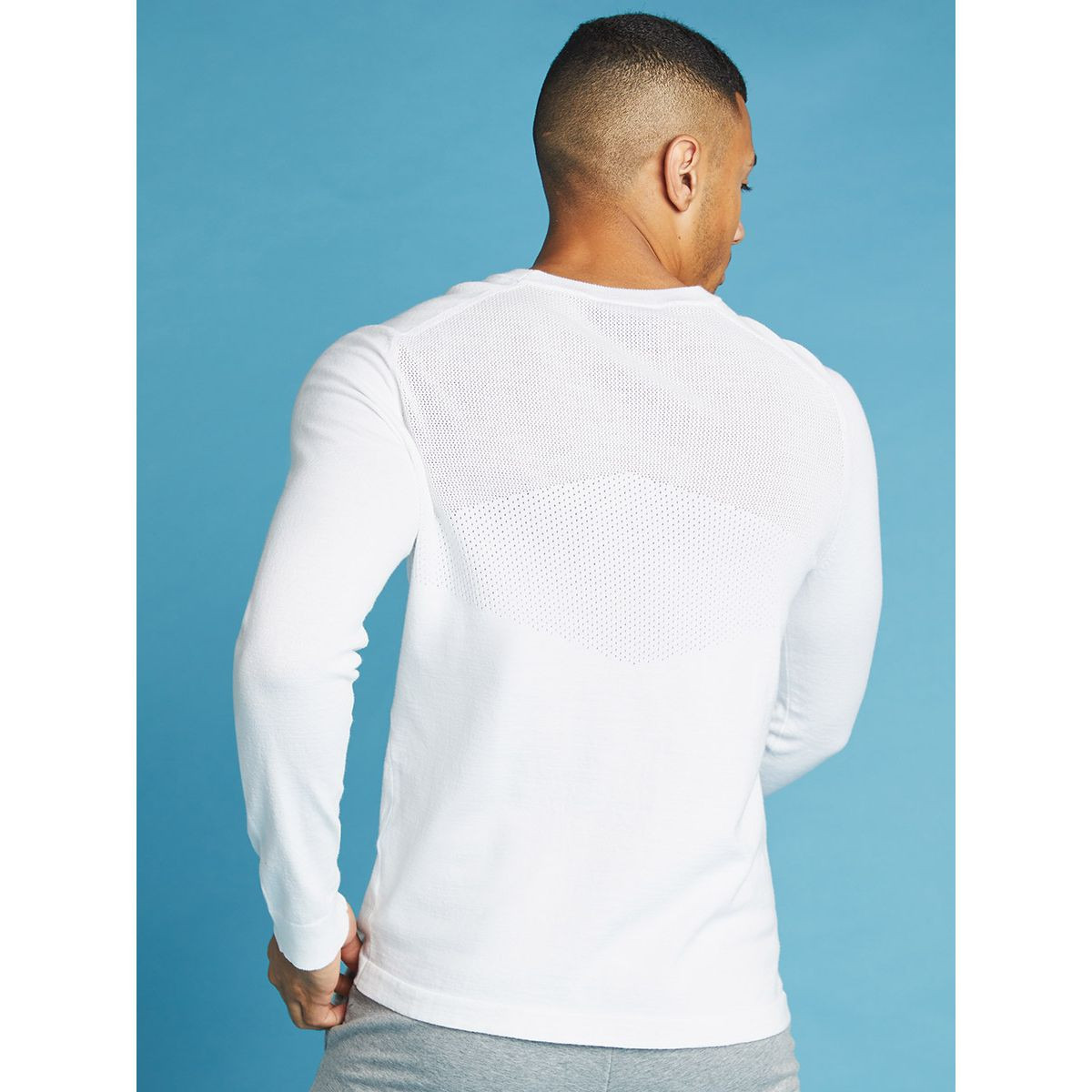 كنزة بياقة دائرية من سكيتشرز-men-clothing-sweatersandpullovers-image-4