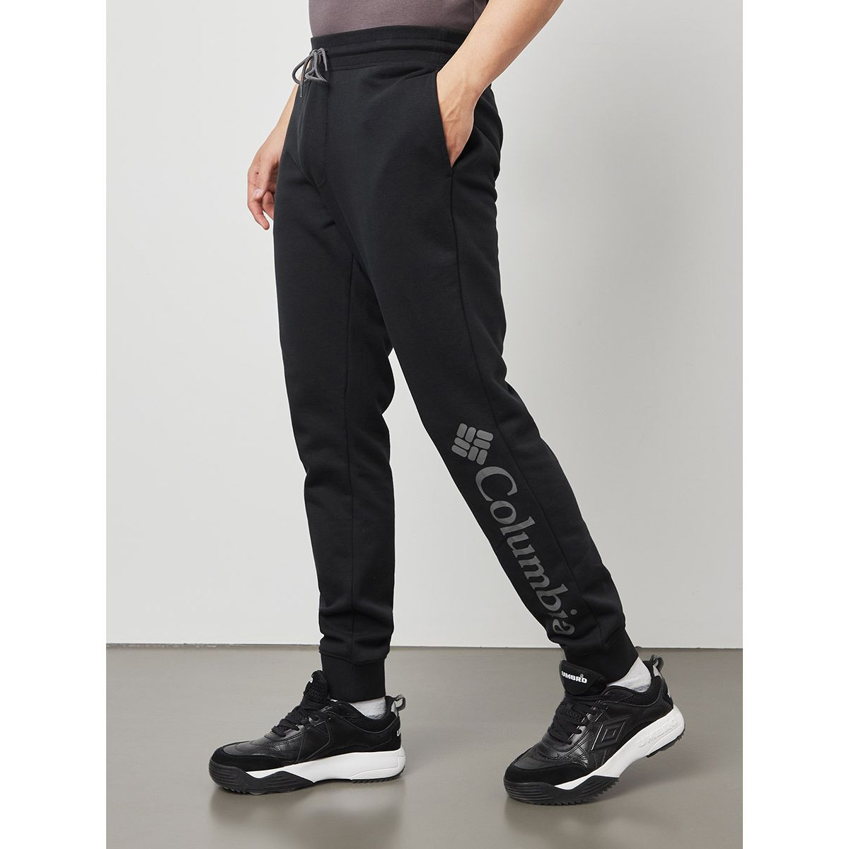 Columbia Columbia Logo Fleece Jogger-men-clothing-bottoms-joggers-image-1