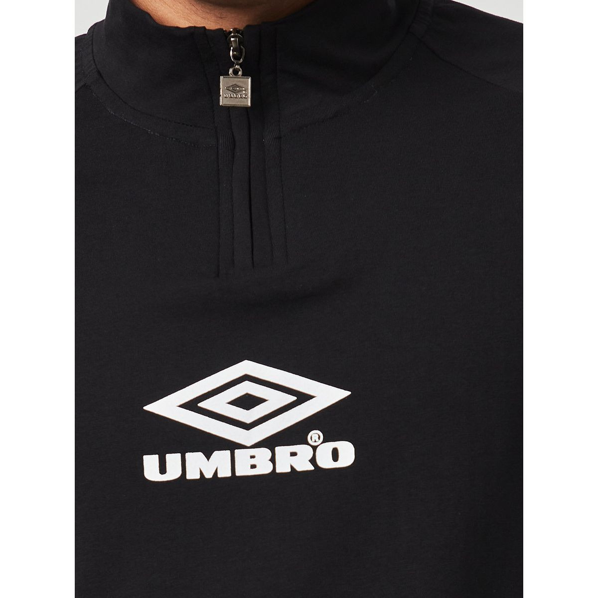 Umbro Classico Printed Raglan Sleeves T-shirt-men-clothing-sportswearandactivewear-tshirtsandpolos-image-4