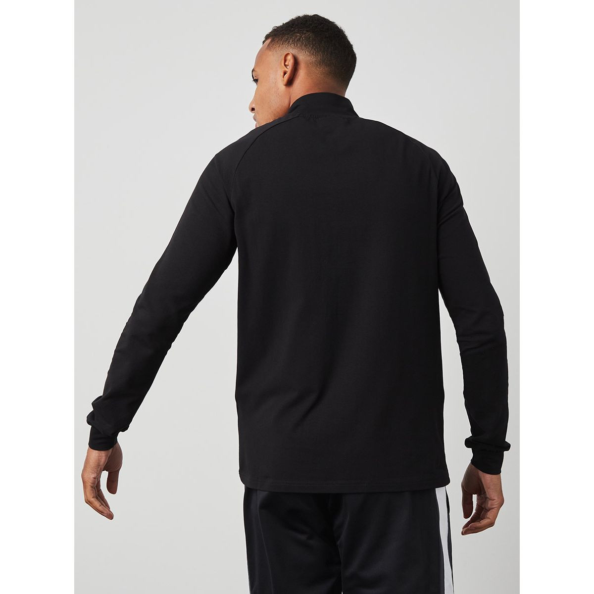 Umbro Classico Printed Raglan Sleeves T-shirt-men-clothing-sportswearandactivewear-tshirtsandpolos-image-5