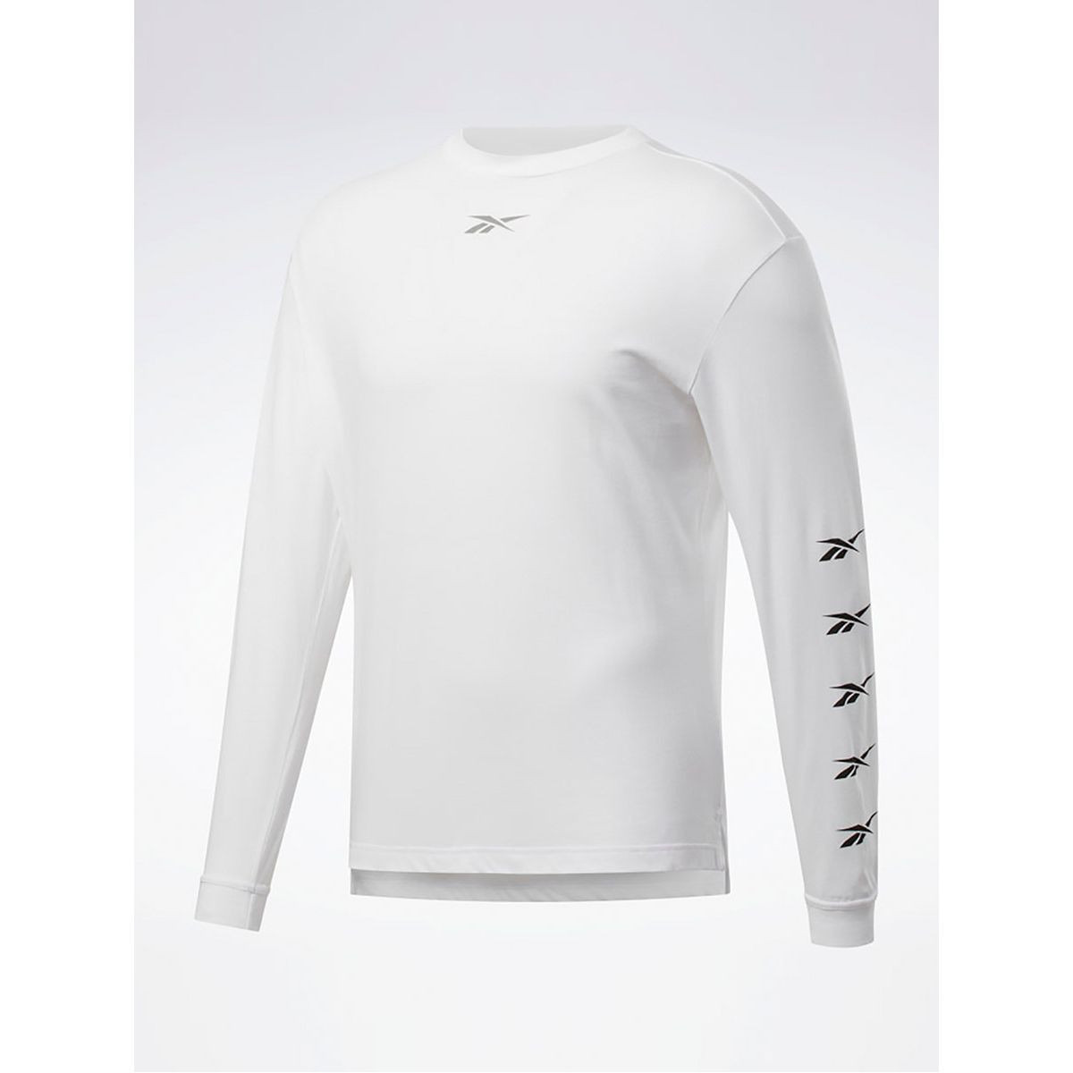 تيشيرت ريبوك بأكمام طويلة  من ريبوك-men-clothing-sportswearandactivewear-tshirtsandpolos-image-3