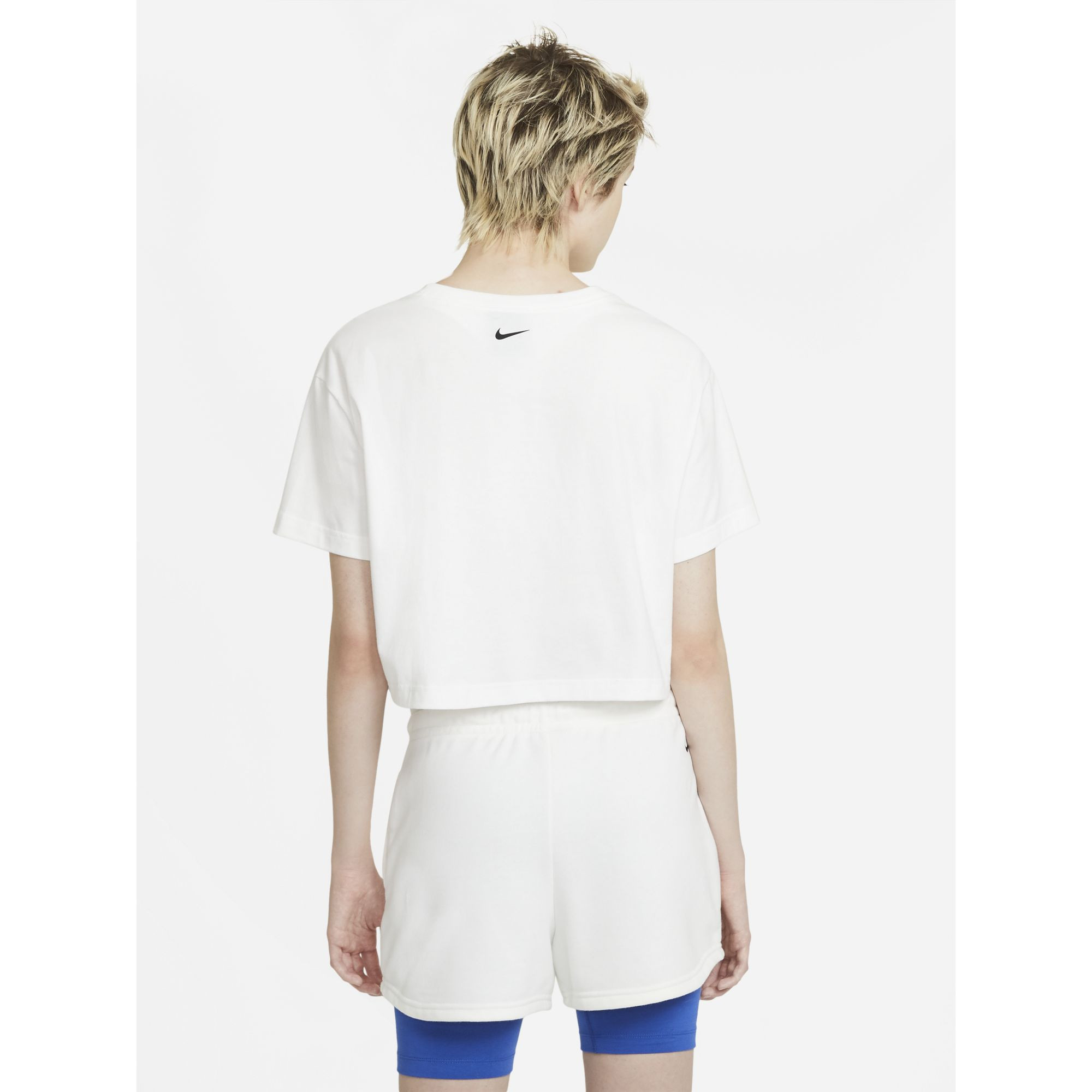 تيشيرت قصير نايك-women-clothing-tshirts-image-3