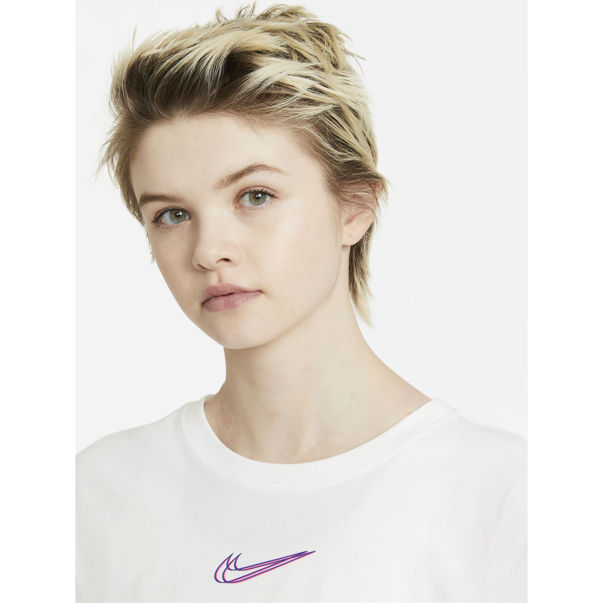 تيشيرت قصير نايك-women-clothing-tshirts-image-4