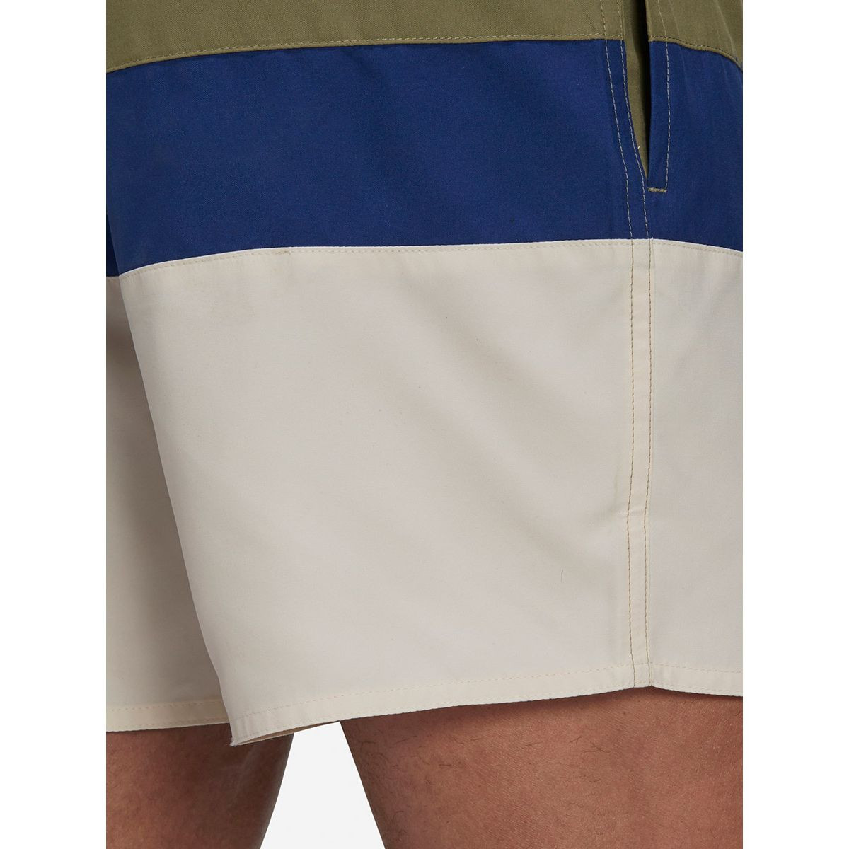 شورت اديداس بنمط كتل الالوان-men-clothing-bottoms-shorts-image-4