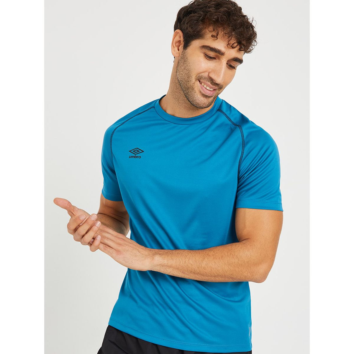 Umbro Crew Neck Training Jersey T-shirt-men-clothing-sportswearandactivewear-tshirtsandpolos-image-1