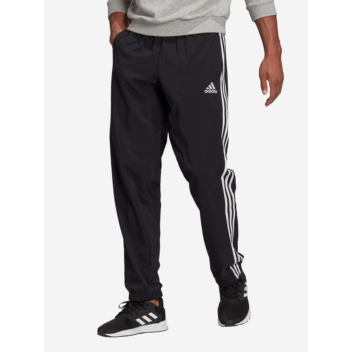 بنطال رياضي بخطوط جانبية-men-clothing-sportswearandactivewear-bottoms-image-1