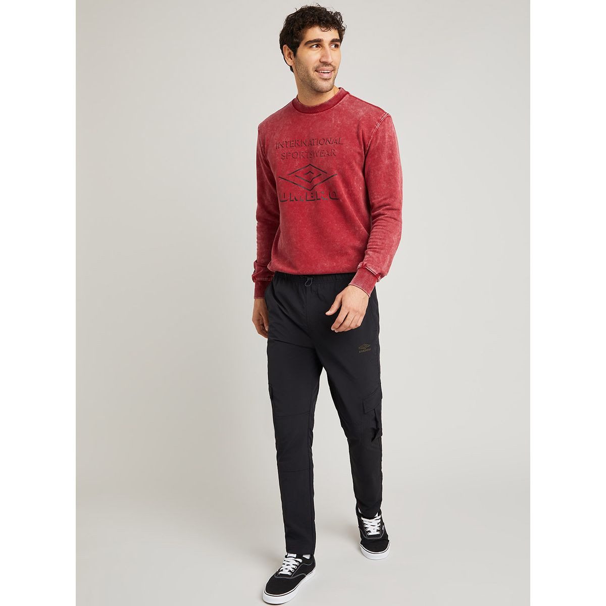 بنطال رياضي بجيوب كارغو-men-clothing-bottoms-joggers-image-2